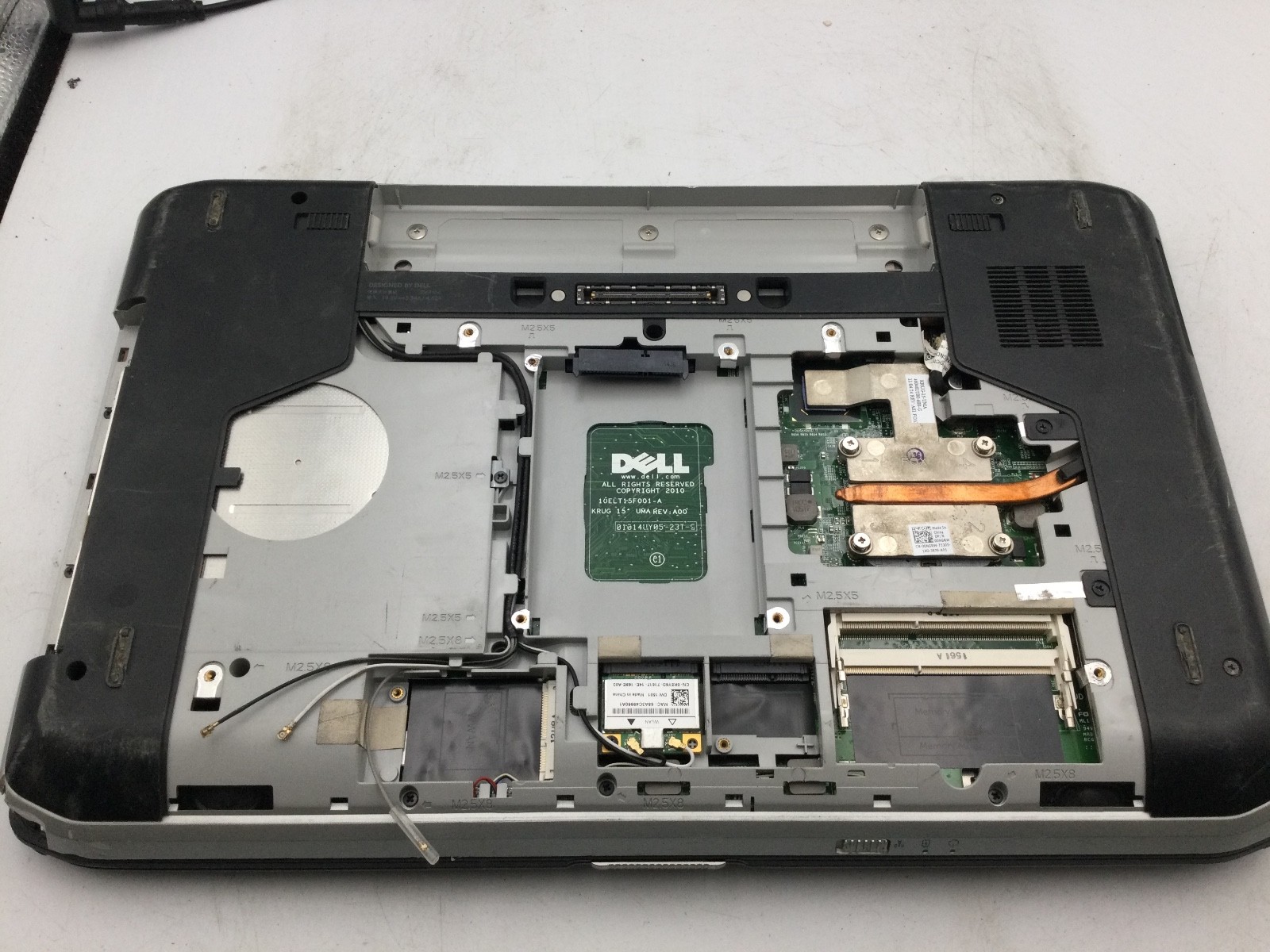 DELL LATITUDE E5520 – BOOTS TO BIOS – INTEL I5 2540 – NO RAM – 15″ – READ – BB!