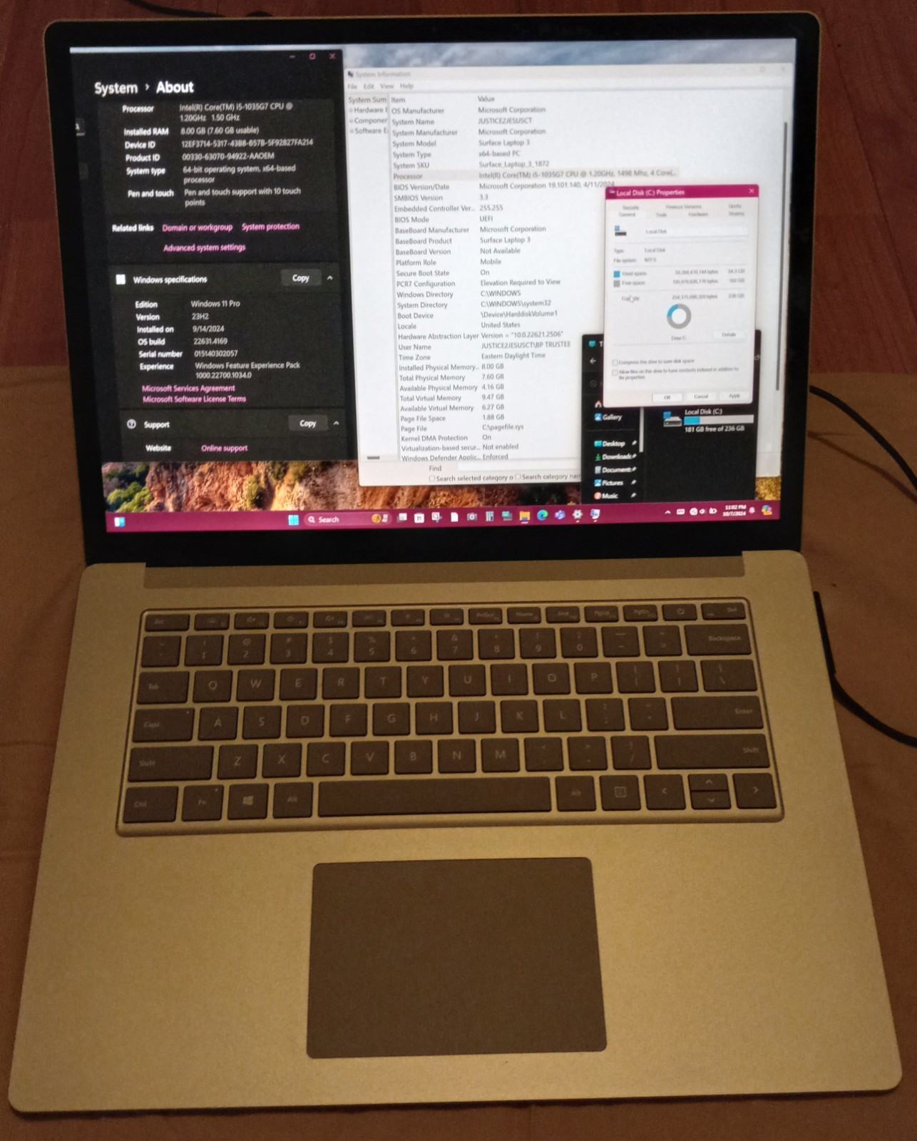 Microsoft Surface Laptop 3 15″/i5-1035G7, 1.2ghz/8GBram 256GB SSD -2 issues**