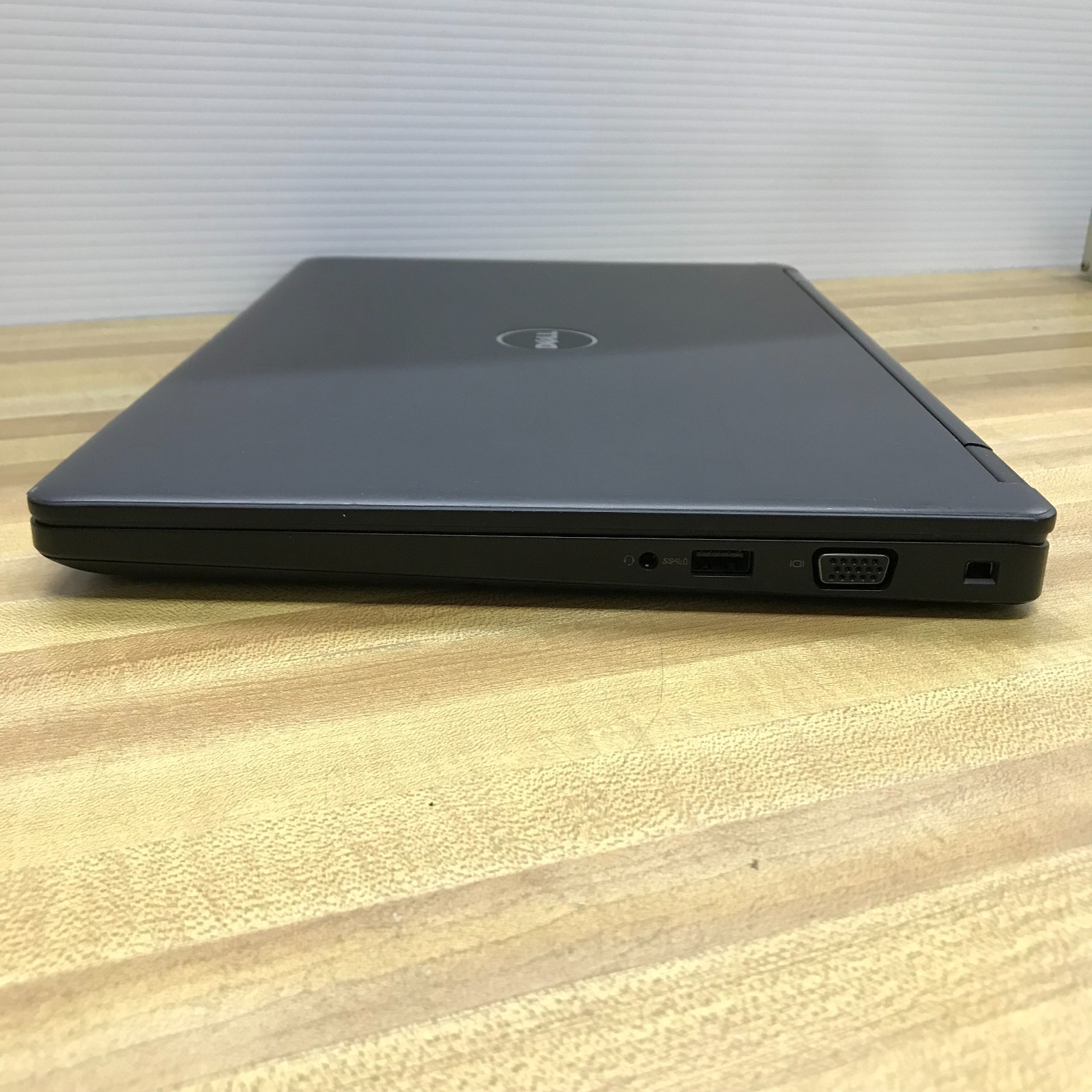 Dell Latitude 5480 14″ i5-6440HQ 2.60GHz 16GB RAM 256GB SSD (Windows 11 Pro)