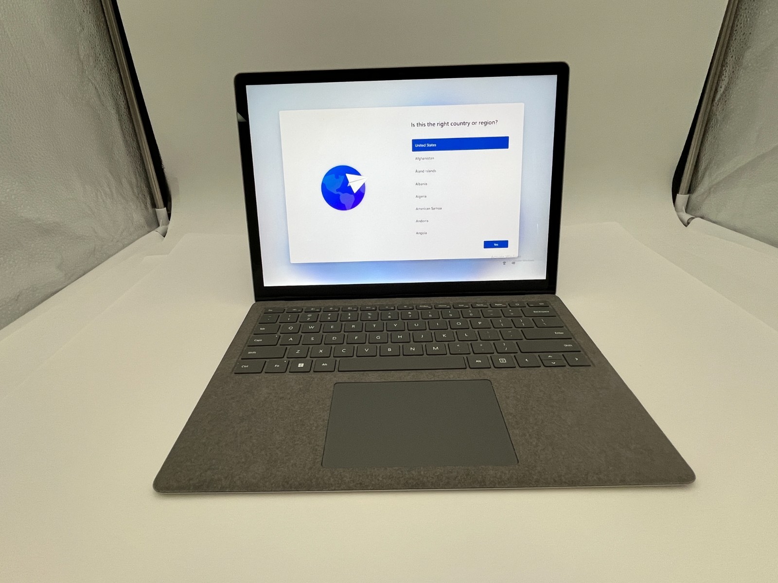 Microsoft Surface Laptop 4 1950 13.5″ Touch i7-1185G7@3.0GHZ 16GB RAM 512GB NVME