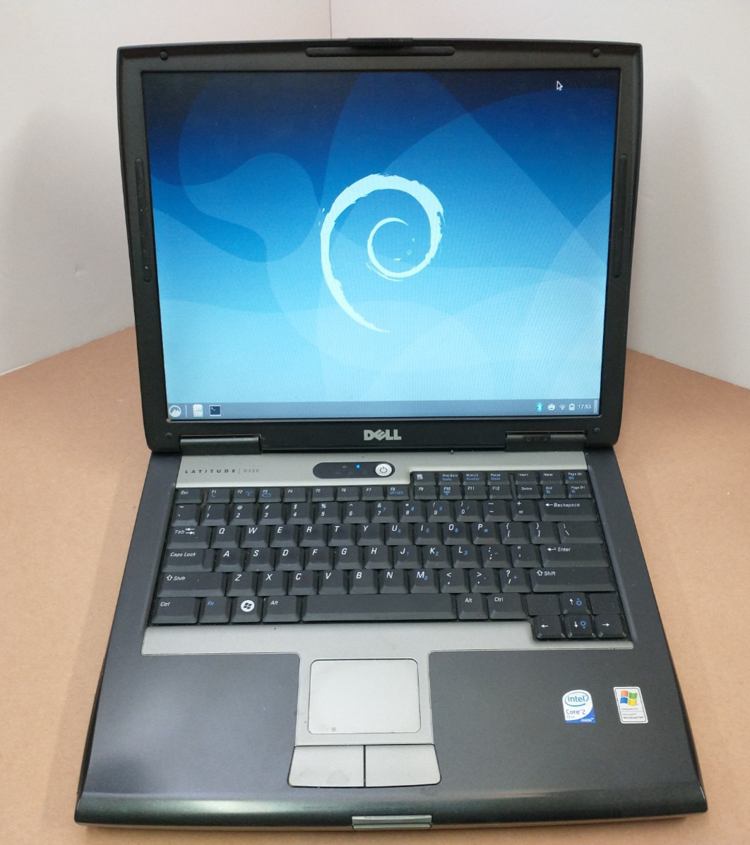 Debian12 Dell Latitude D520 – 15″ LCD/1.83GHz/4GB RAM/1TBGB HDD/SERIAL/Bluetooth