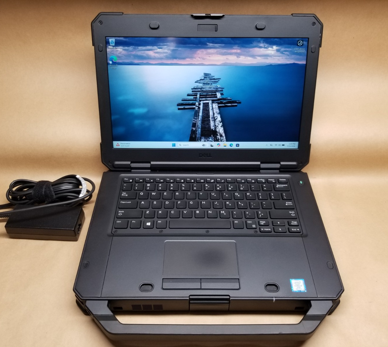 Dell Latitude 5424 Rugged i7-8650U 16GB RAM 250GB SSD RADEON RX 540 WIN 11 2XBAT