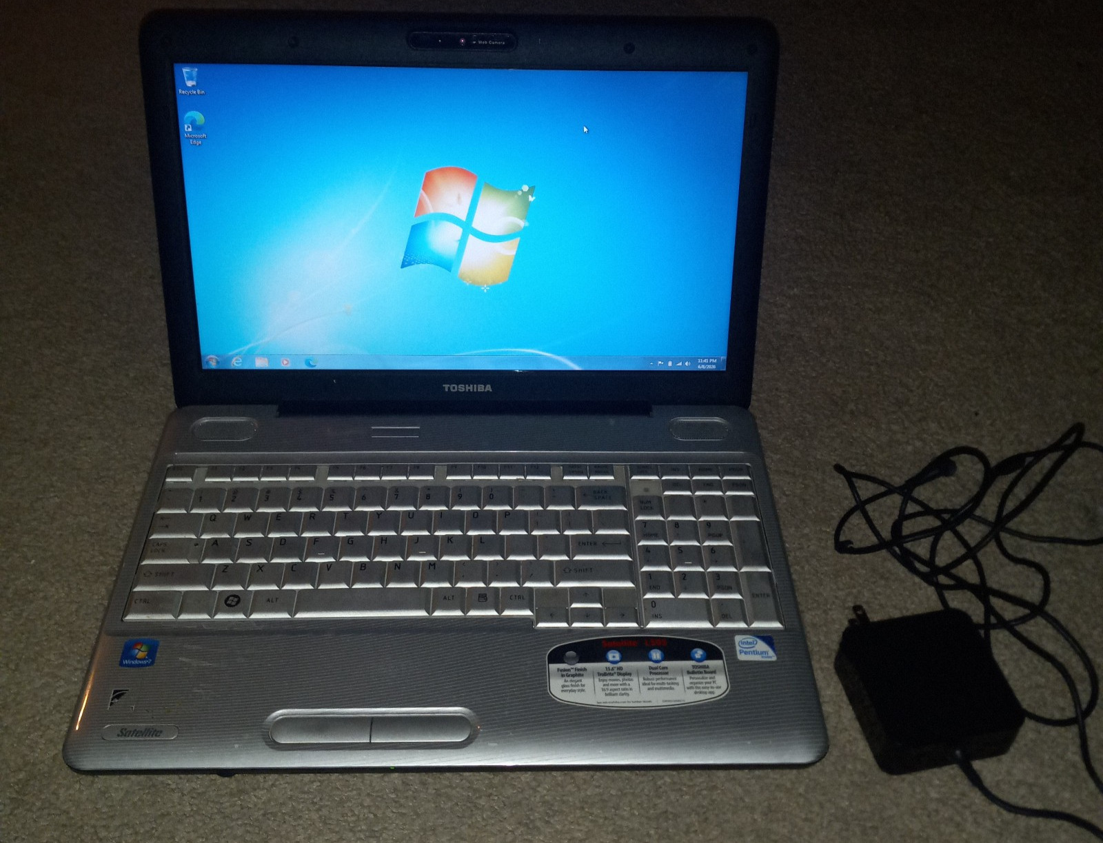 Toshiba Satellite L505-ES5018 Pentium Dual Core T4400 2.20GHz Laptop