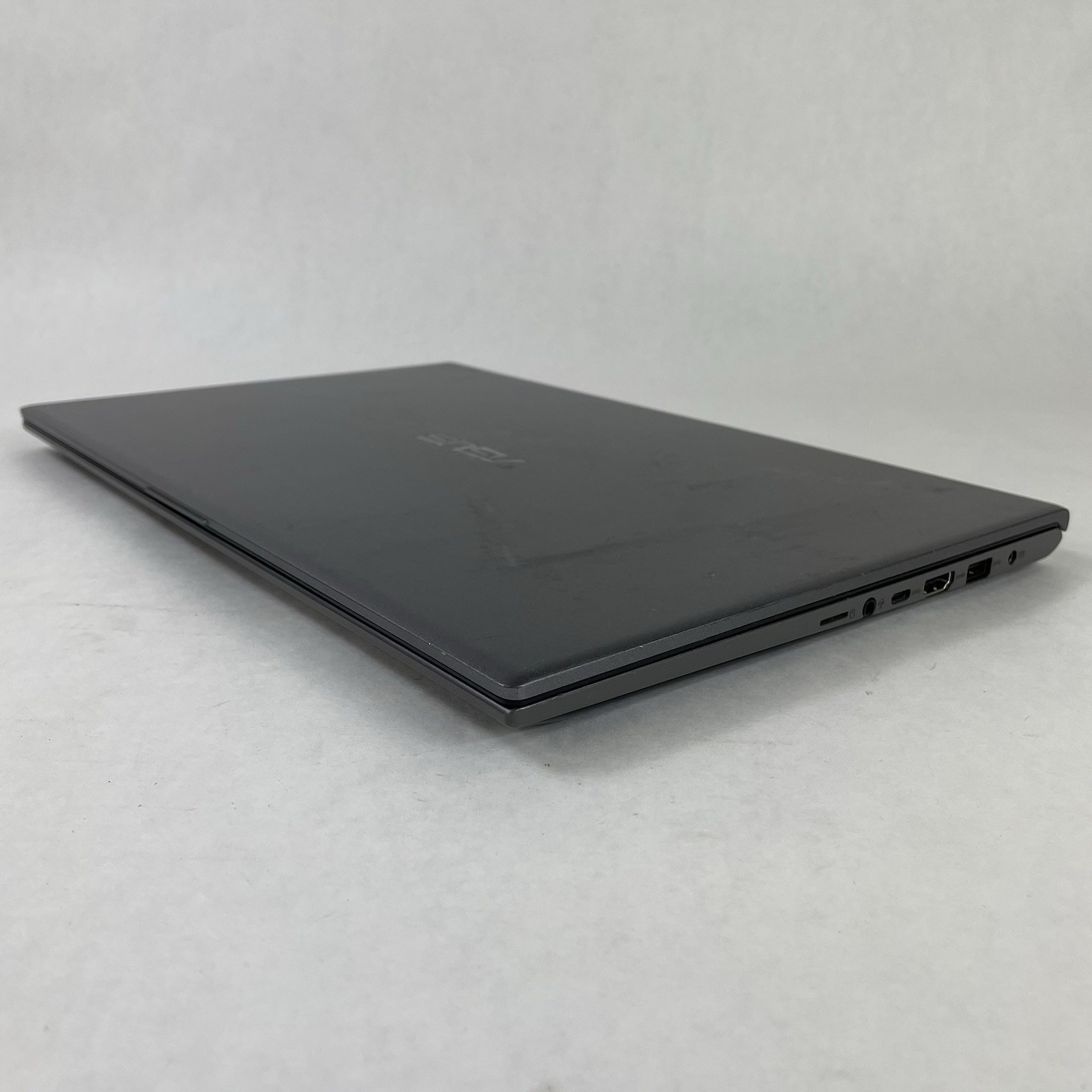 ASUS VivoBook F512F 15.6″ i3-8145U 2.10 GHz 8 GB RAM No SSD No OS No AC