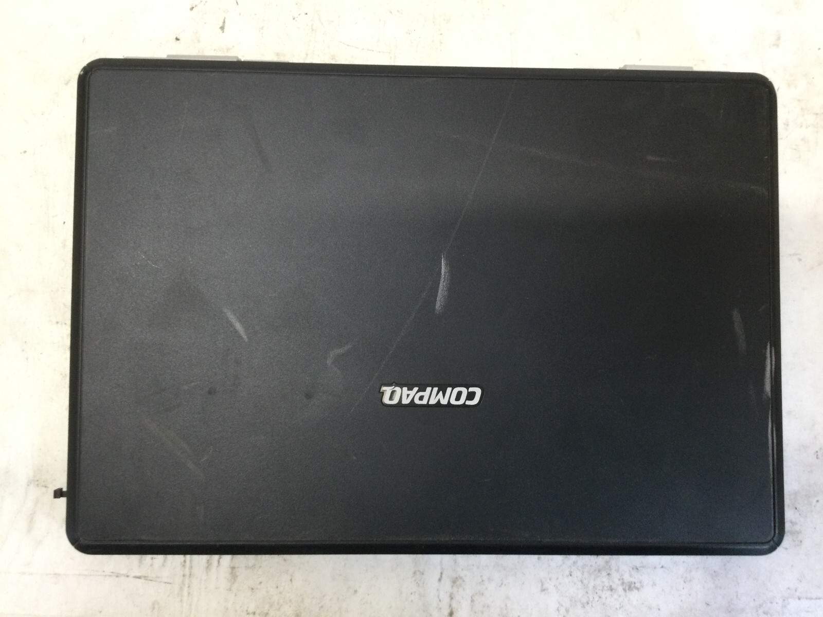 HP COMPAQ PRESARIO V2000 – FOR PARTS – INTEL CENTRINO – 256MB RAM – READ DESC-BB