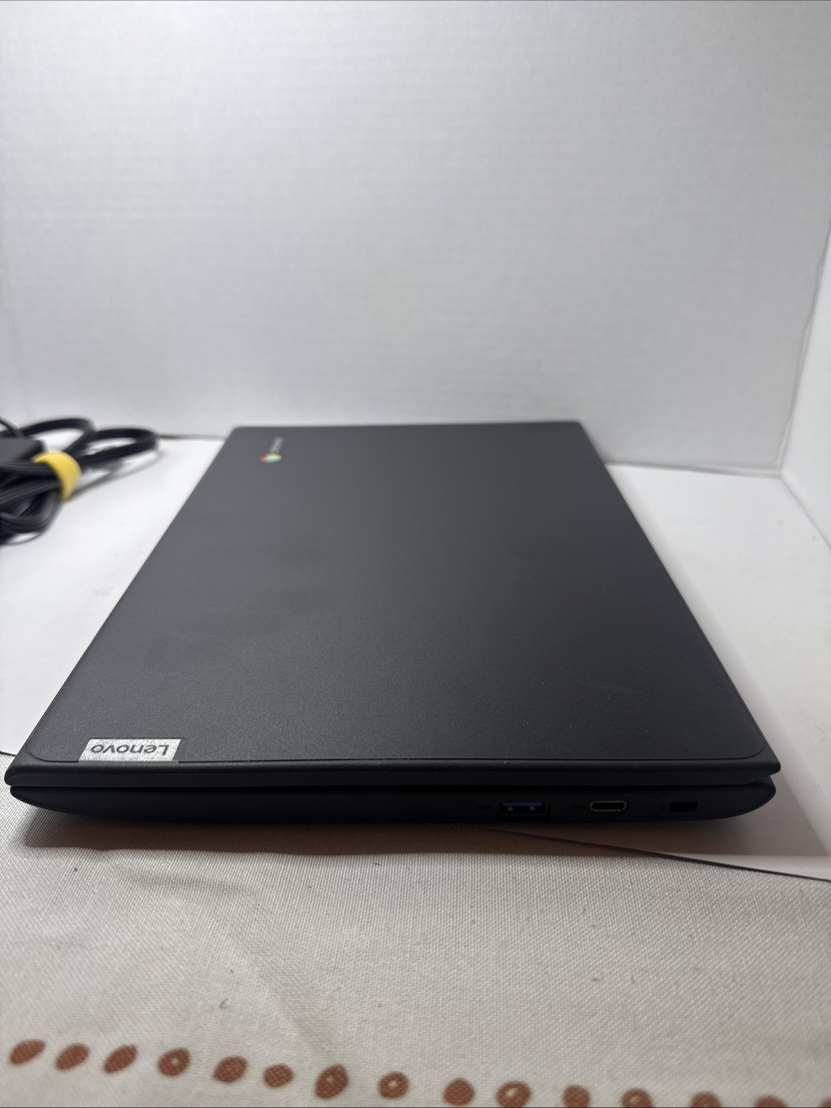 Lenovo 100e Chromebook 2nd Gen Intel N4020 4GB 32GB With Charger