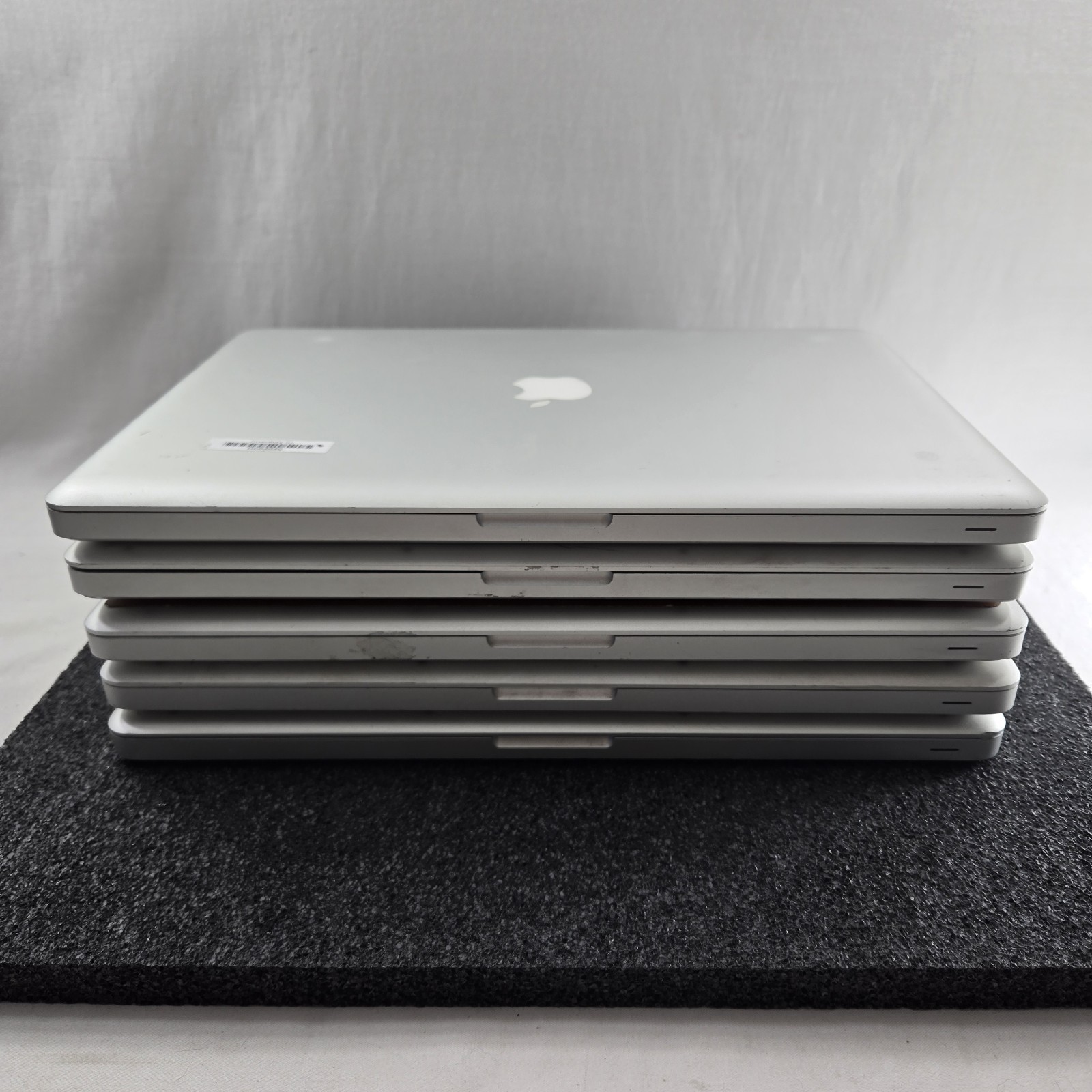 Lot of (5) Apple MacBook Pro A1286 intel i5 – Mixed condition — PARTS
