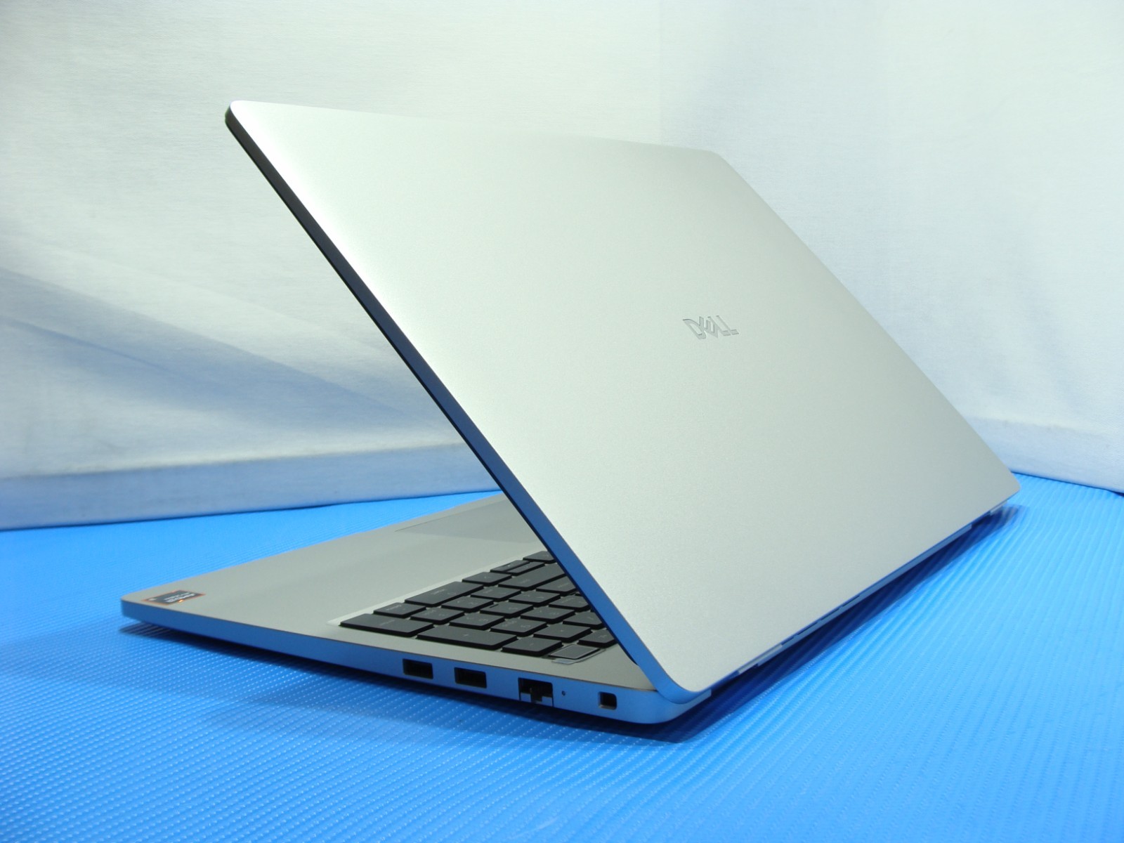 Dell Pro 16 PC16255 16″FHD+ AMD RYZEN 3 310 3GHz 16GB 256GB 740M Win11Pro