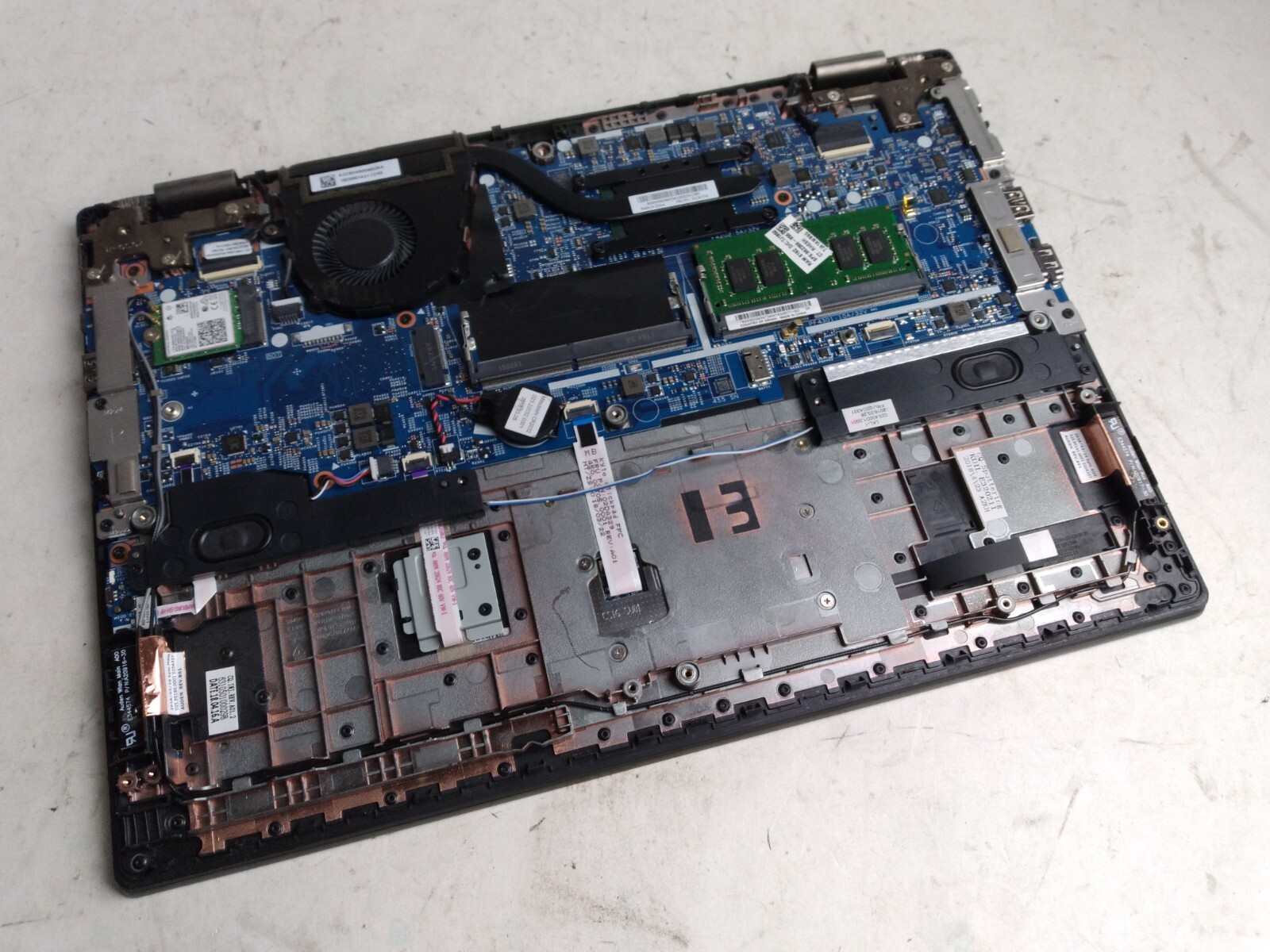 LENOVO THINKPAD L380 YOGA w/i5-8250U, 8GB RAM, 13.3″ Laptop for Parts & Repair