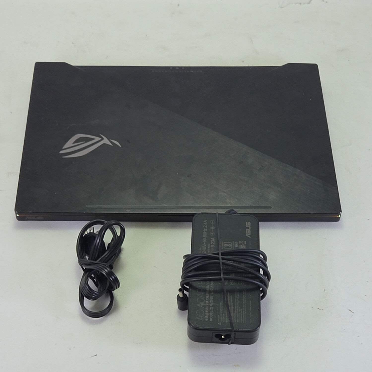 Asus ROG GU501GM 15.6″ i7-8750H 2.2GHz 24GB RAM 250GB SSD 1TB SSD GeForce GTX 10