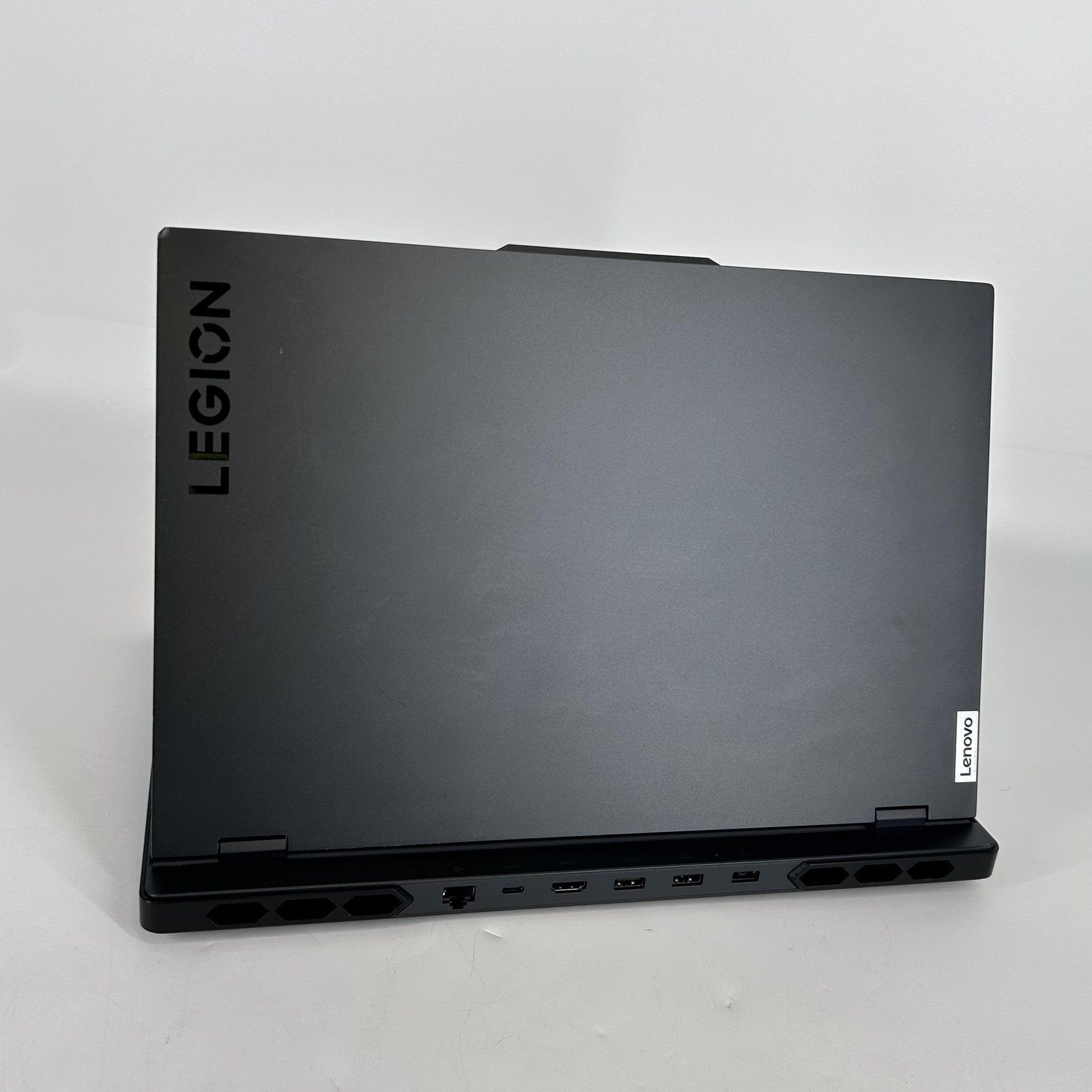 Lenovo Legion Pro 7 Gen 8 16 240Hz FHD+ Ryzen 9 7945HX 32GB 1TB/1TB RTX 4090