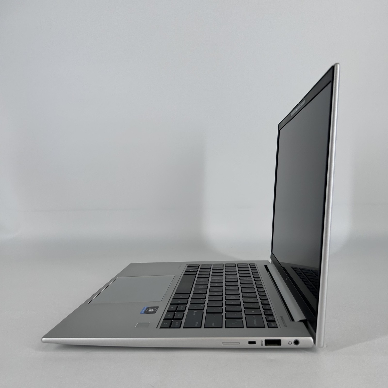 HP Elitebook 845 G10 14 FHD+ 3.3 GHz Ryzen 7 PRO 7840U 16GB 512GB SSD – GOOD