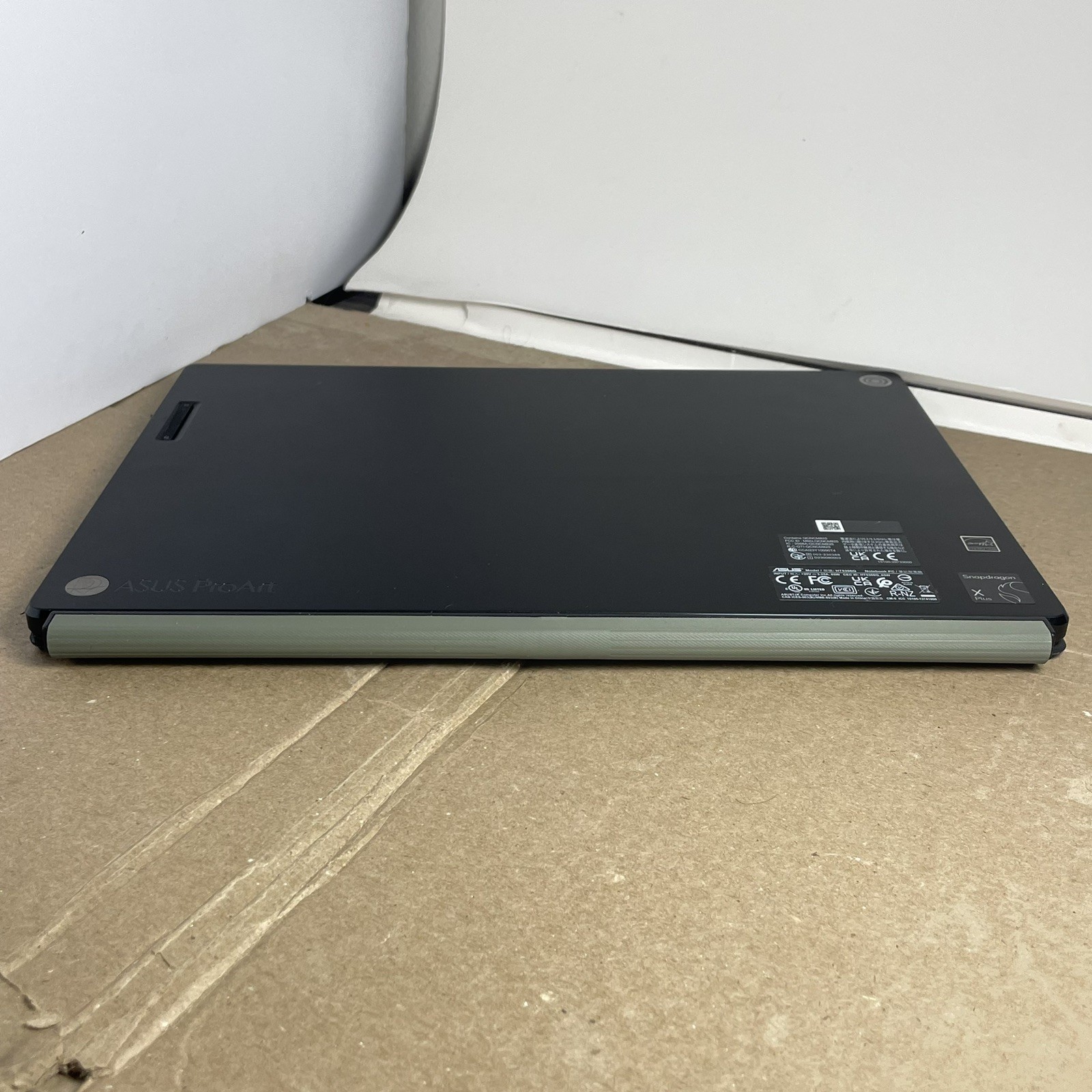 ASUS ProArt PZ13 13″ OLED 3K Detachable Laptop Snapdragon X Plus 16GB 1TB SSD