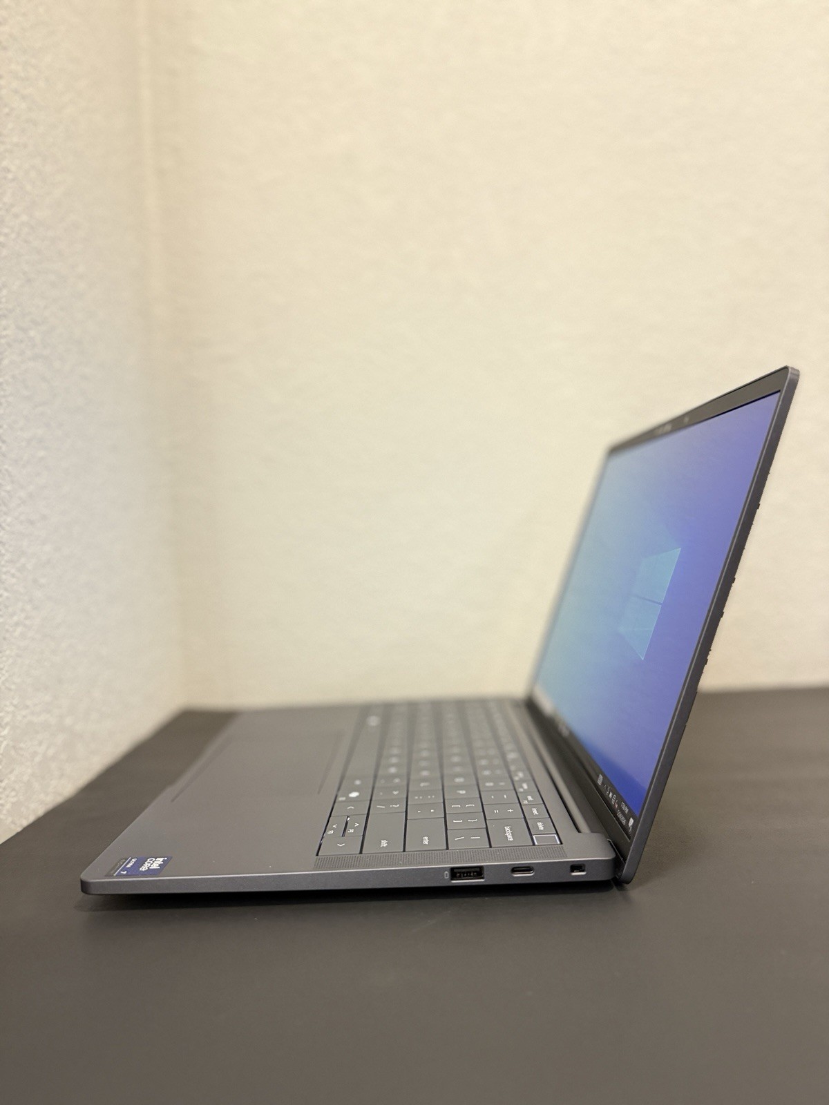 Dell Pro 14 Premium Ultra 7 266V 512 GB SSD 16 GB Ram Windows 11 Pro 🔥