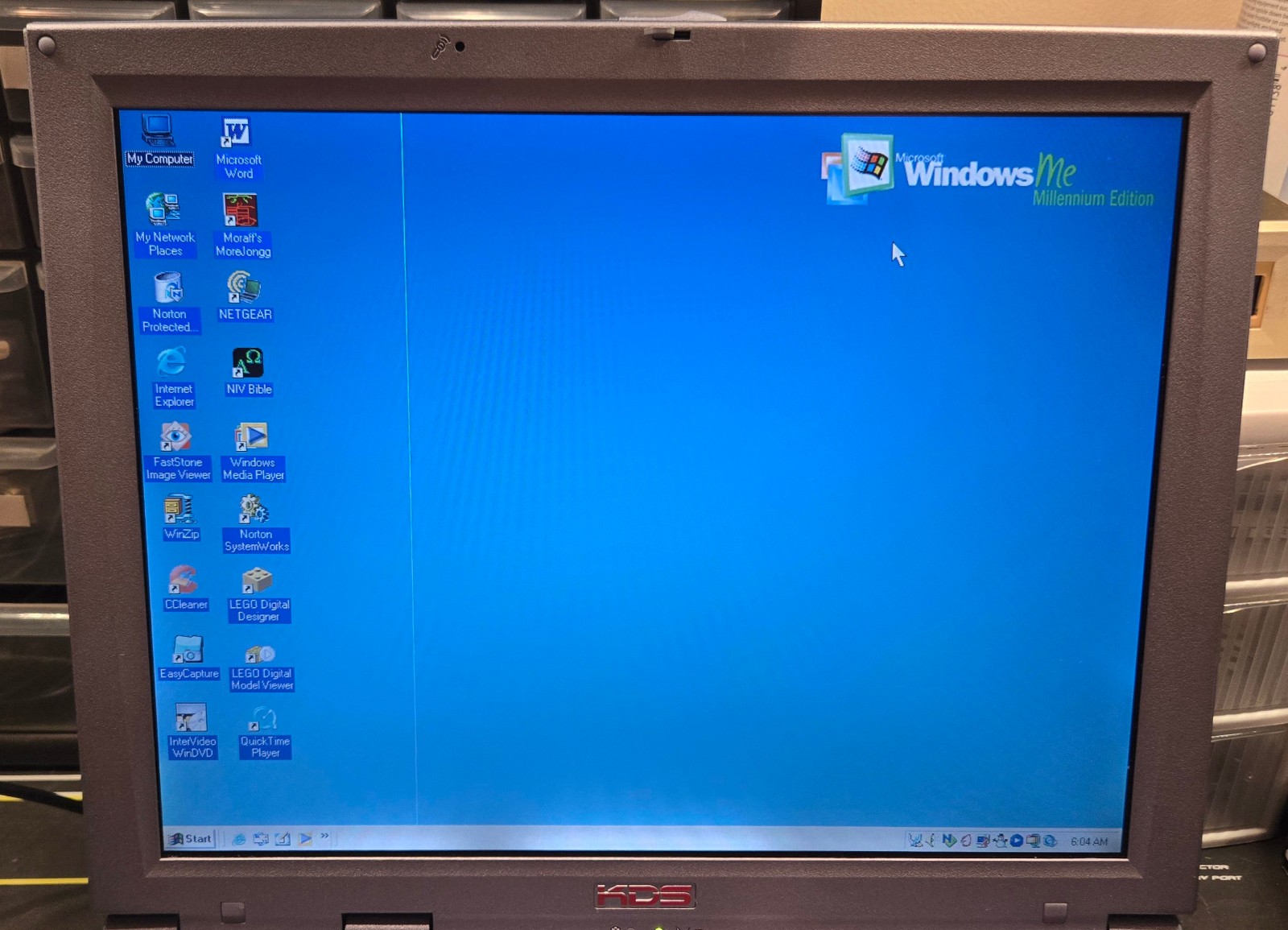Vintage KDS Valiant 6380iPTD (Intel Pentium III @ 800 MHz, 256 MB RAM, WinME)