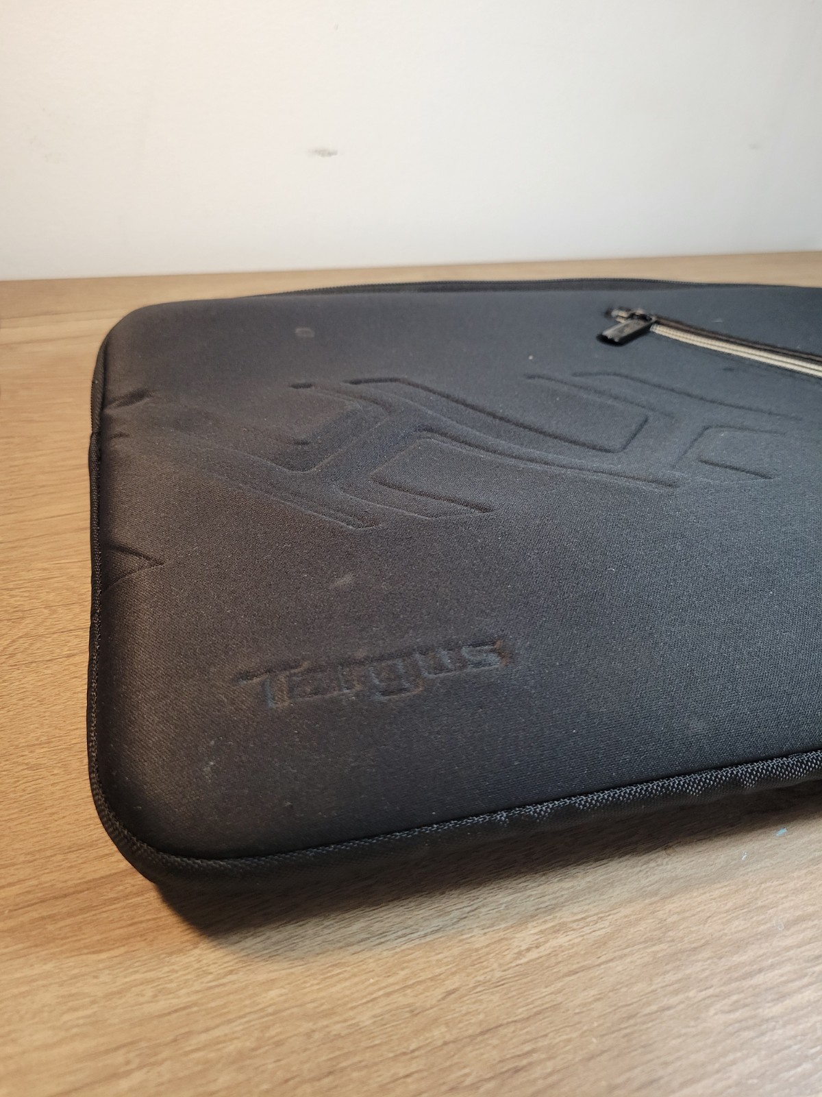 hp 655 E1 Vision black Laptop With Cover