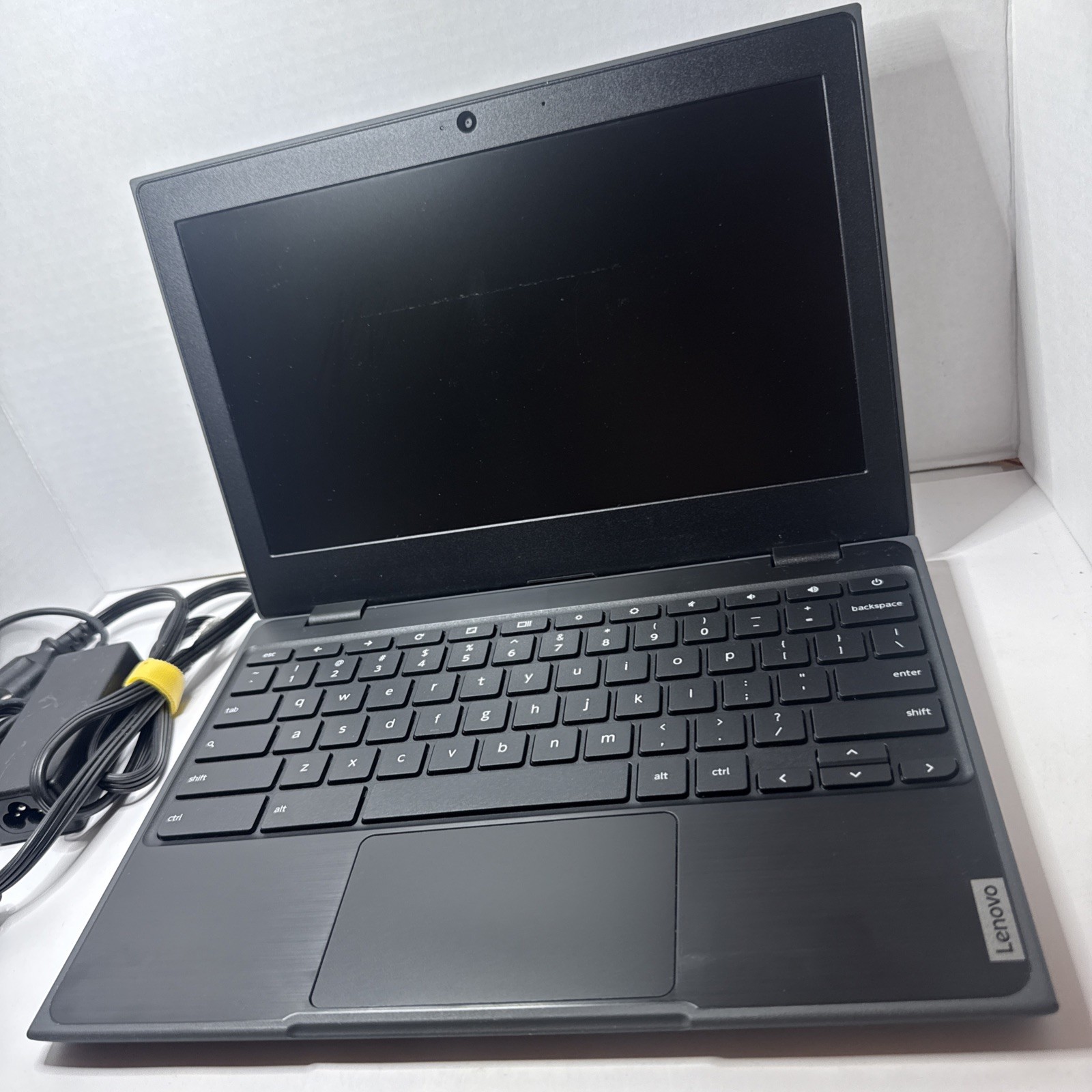 Lenovo 100e Chromebook 2nd Gen Intel N4020 4GB 32GB With Charger