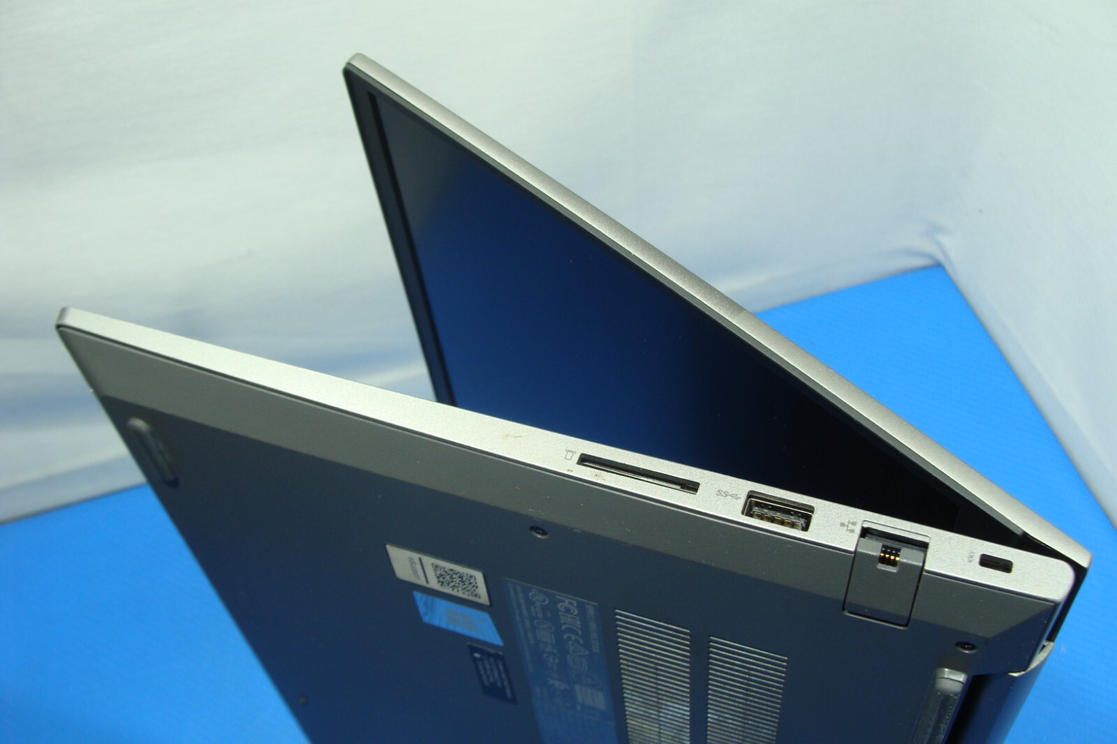 Lenovo ThinkBook 15 G2 ITL 15.6″FHD core i5-1135G7 2.4GHz 8GB 512GB 26 cycles