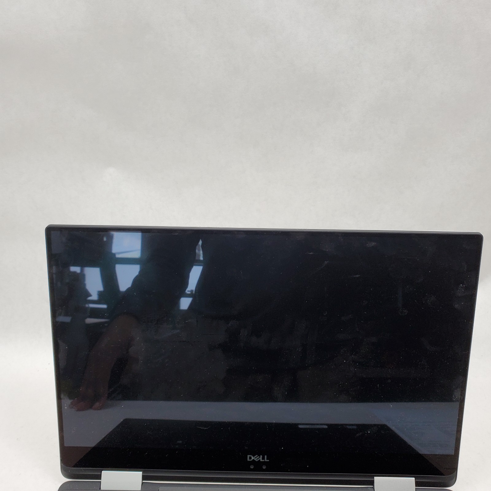 Dell XPS 15 9575 UHD 2 in 1 laptop Intel Core i7-8705G 3.1GHz 16GB RAM NO SSD
