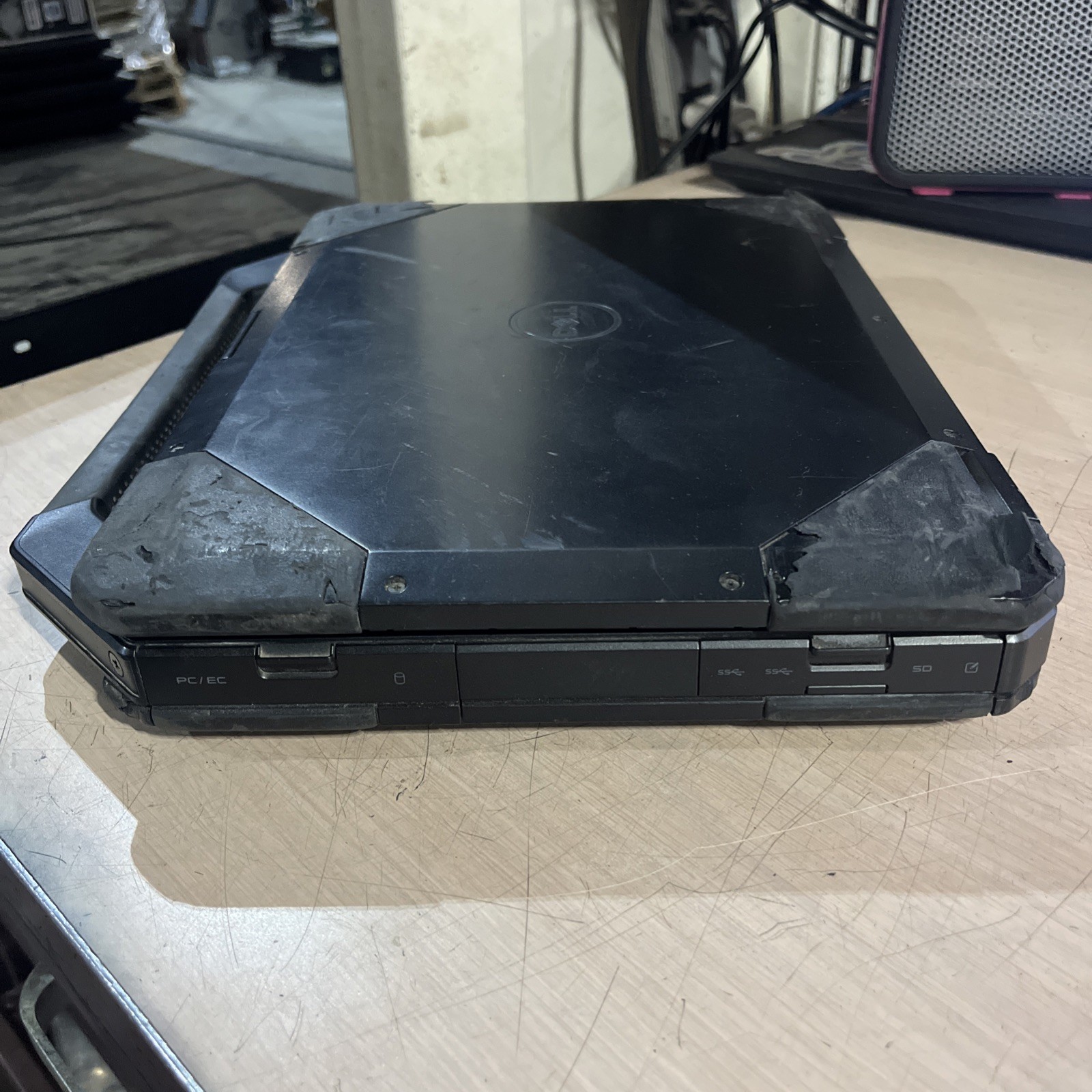 DELL LATITUDE 5414 INTEL CORE I5-6300U 2.40GHZ 8GB RAM NO HD