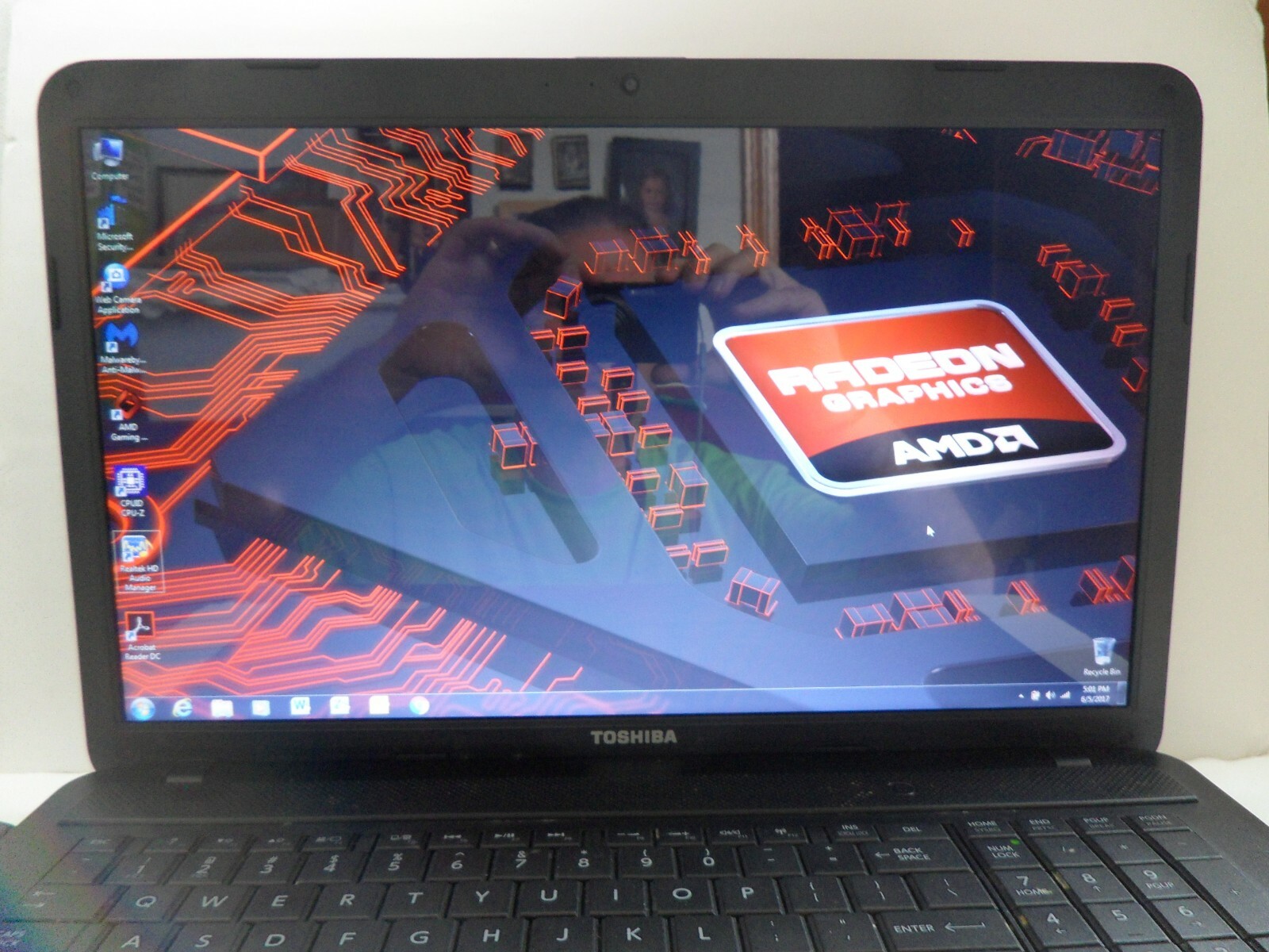 HP Pavilion 17-e020dx *GAMER* w/1TB HDD, AMD A10, 8GB DDR3L -FAST! ++SALE++!!!