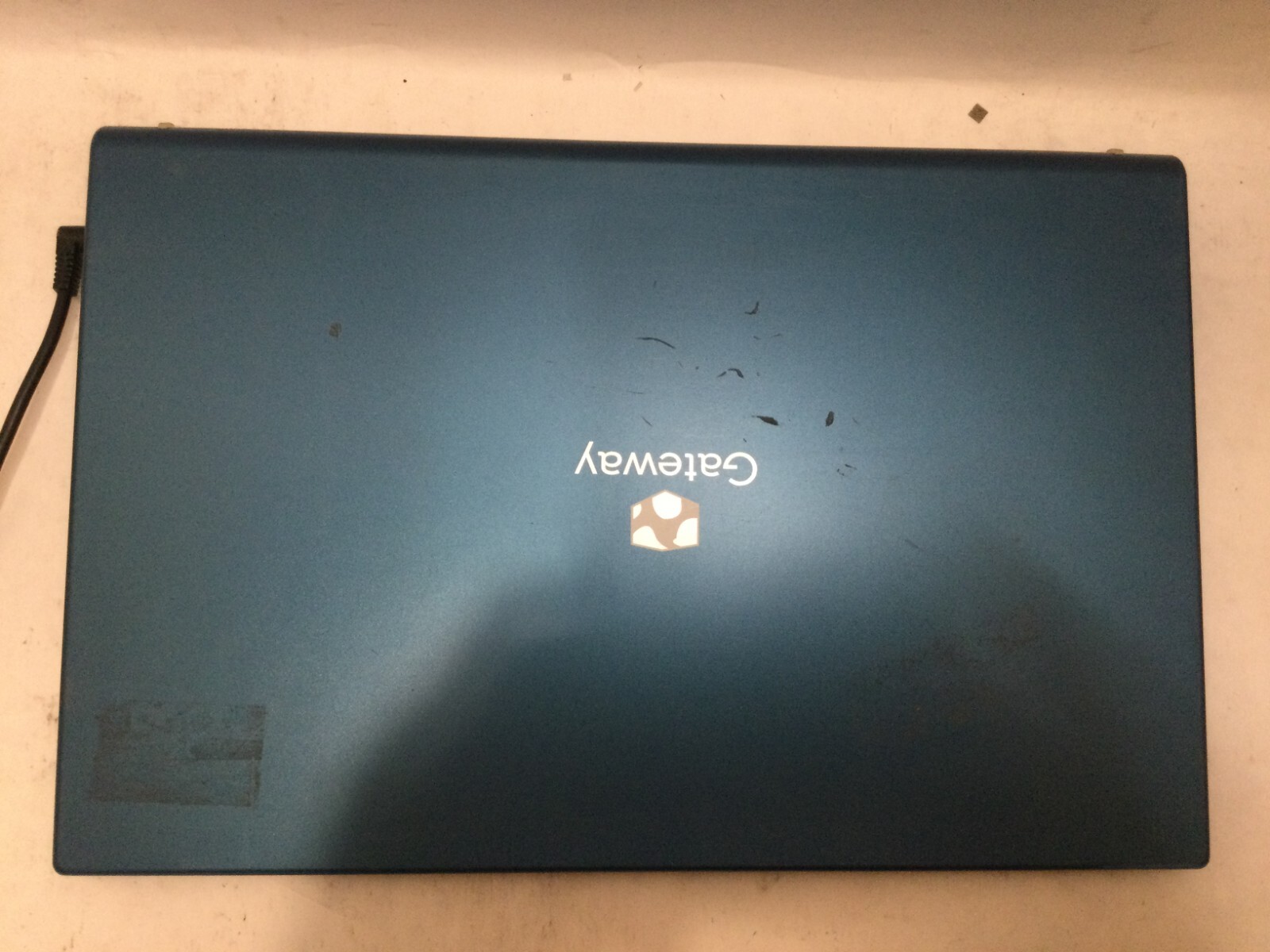 Gateway GWTN156-11BL 15.6″ / Intel Pentium Silver N5030 / (CRACKED!) MR