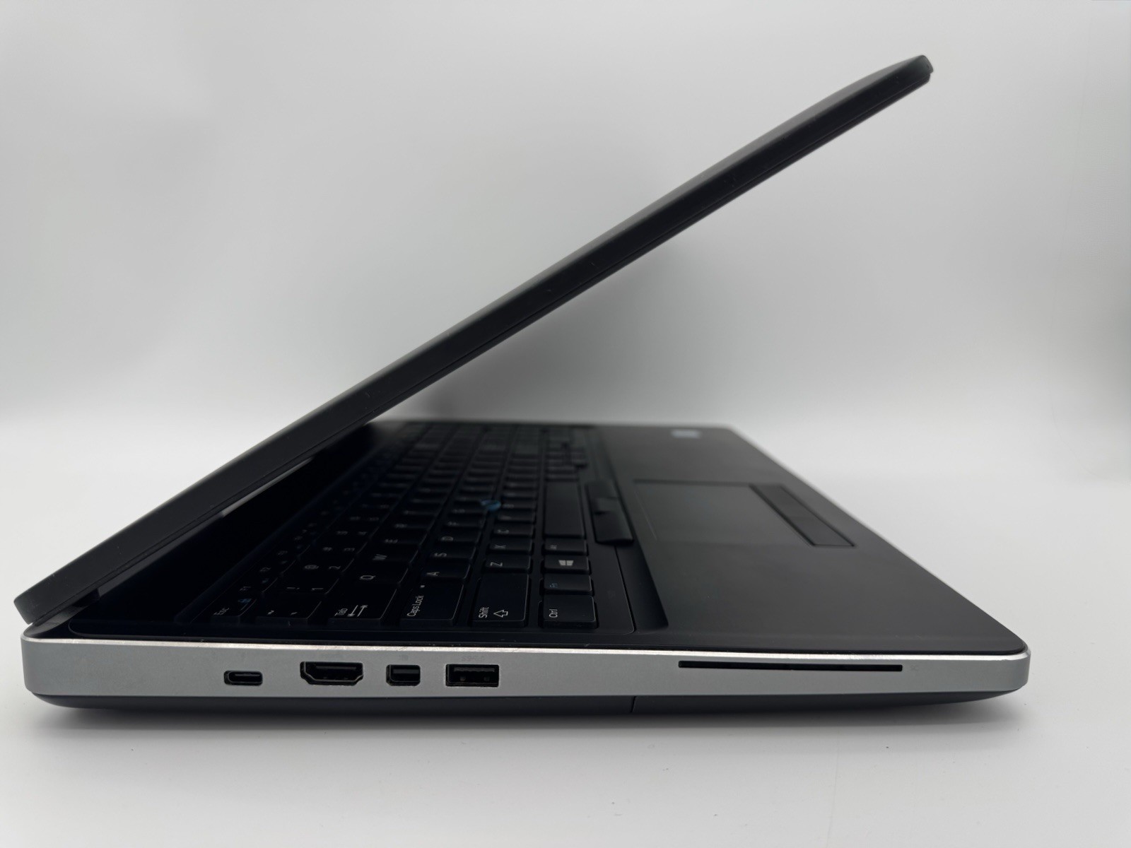 Dell Precision 7520 i7-7820HQ@2.90GHz 32GB RAM 500GB SSD NVMe Win11p Touchscreen