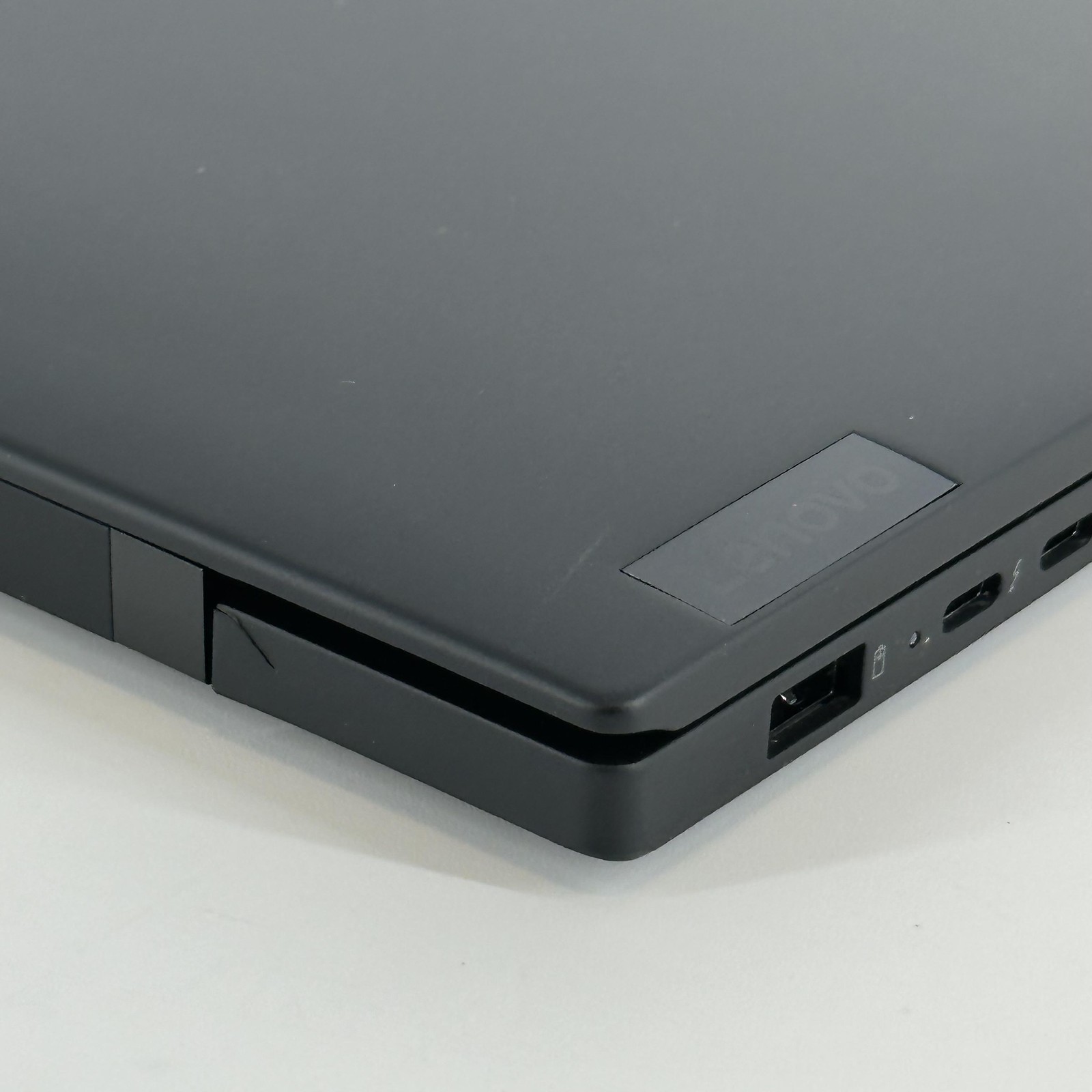 Lenovo ThinkPad X1 Carbon Gen 12 14 FHD+ TOUCH 1.4 GHz Ultra 7 155H 32GB 512GB