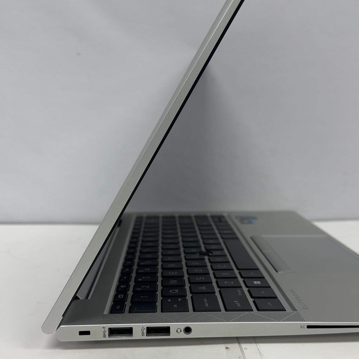 HP EliteBook 840 G8 14″ i7-1165G7 2.8GHz 16GB RAM 512GB SSD