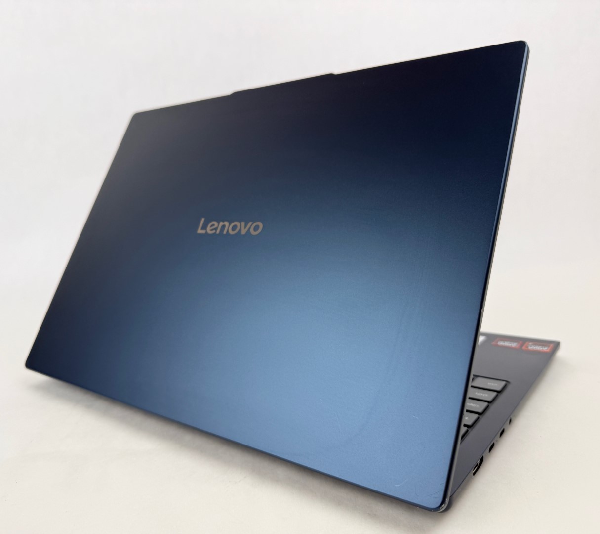 Lenovo IdeaPad Slim 5 16AKP10 16″ WUXGA Touch Ryzen AI 7 350 16GB 1TB SSD W11H