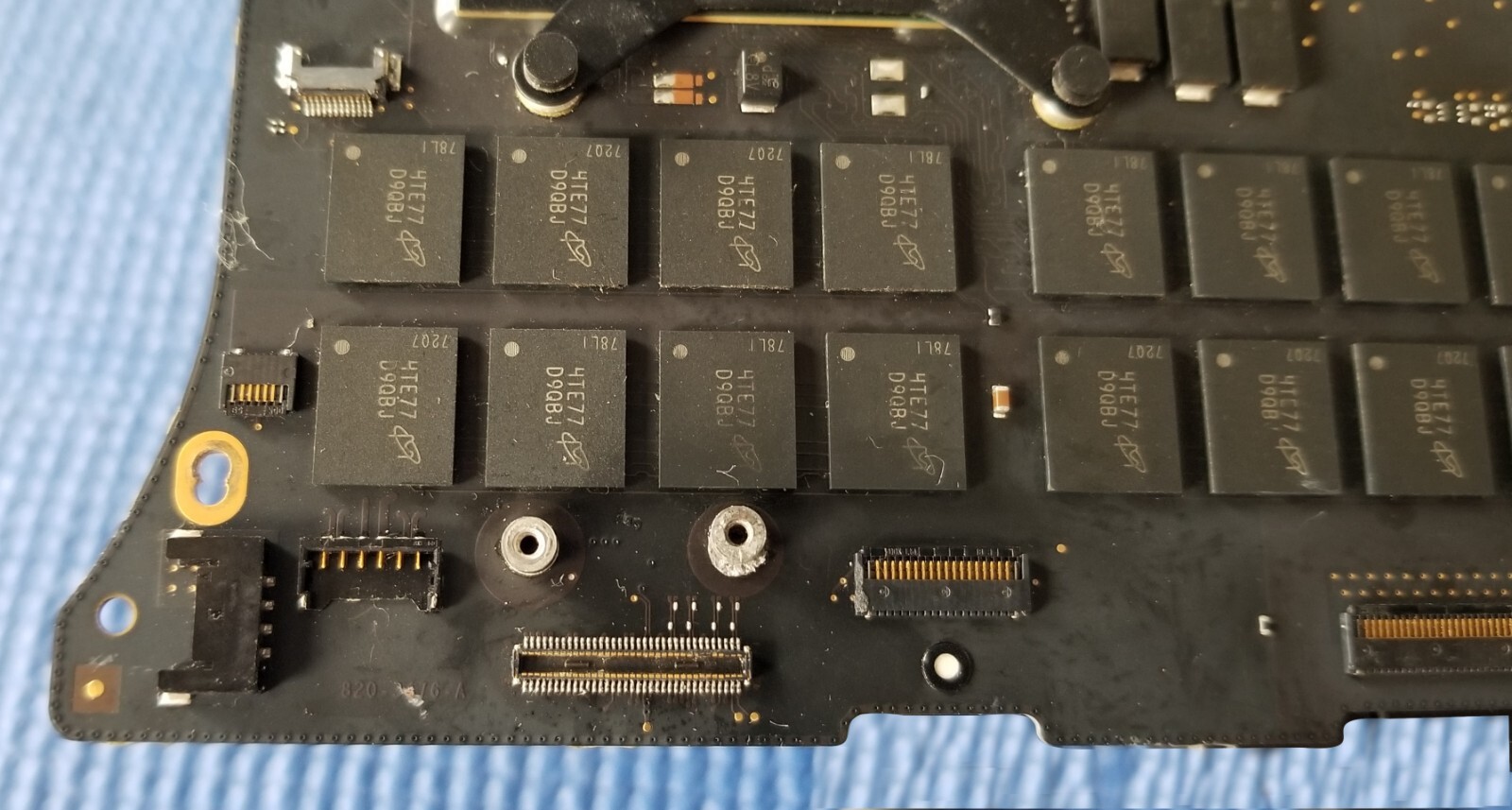 Macbook Pro 13″ Ratina A1502 early 2014 i5- 2.6Ghz, 8GB, logic board 820-3476-A