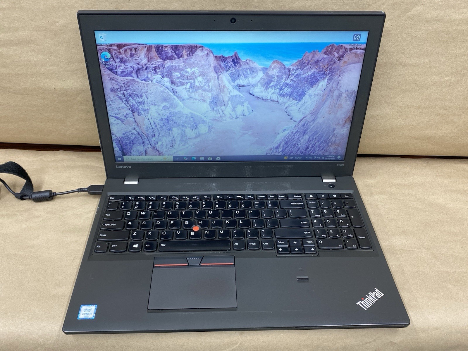 Lenovo T560 – 16″ 1366×768 – i5-6200U – 8GB – 128GB SSD – Win 10 Pro READ