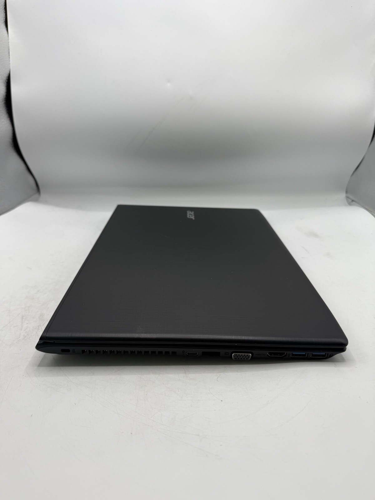 ACER TRAVELMATE P259-M 15.6” I3-6100U 2.3GHz 4GB RAM READ