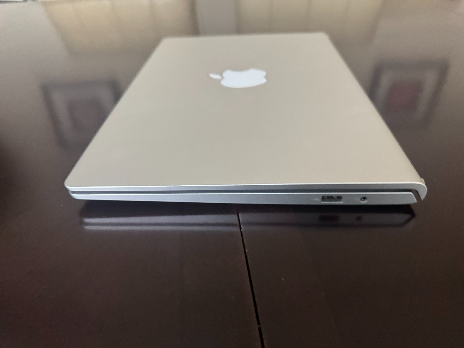 Dell Inspiron 14 3420 laptop Snapdragon 8cx Gen 2 (Stickers are a Joke)