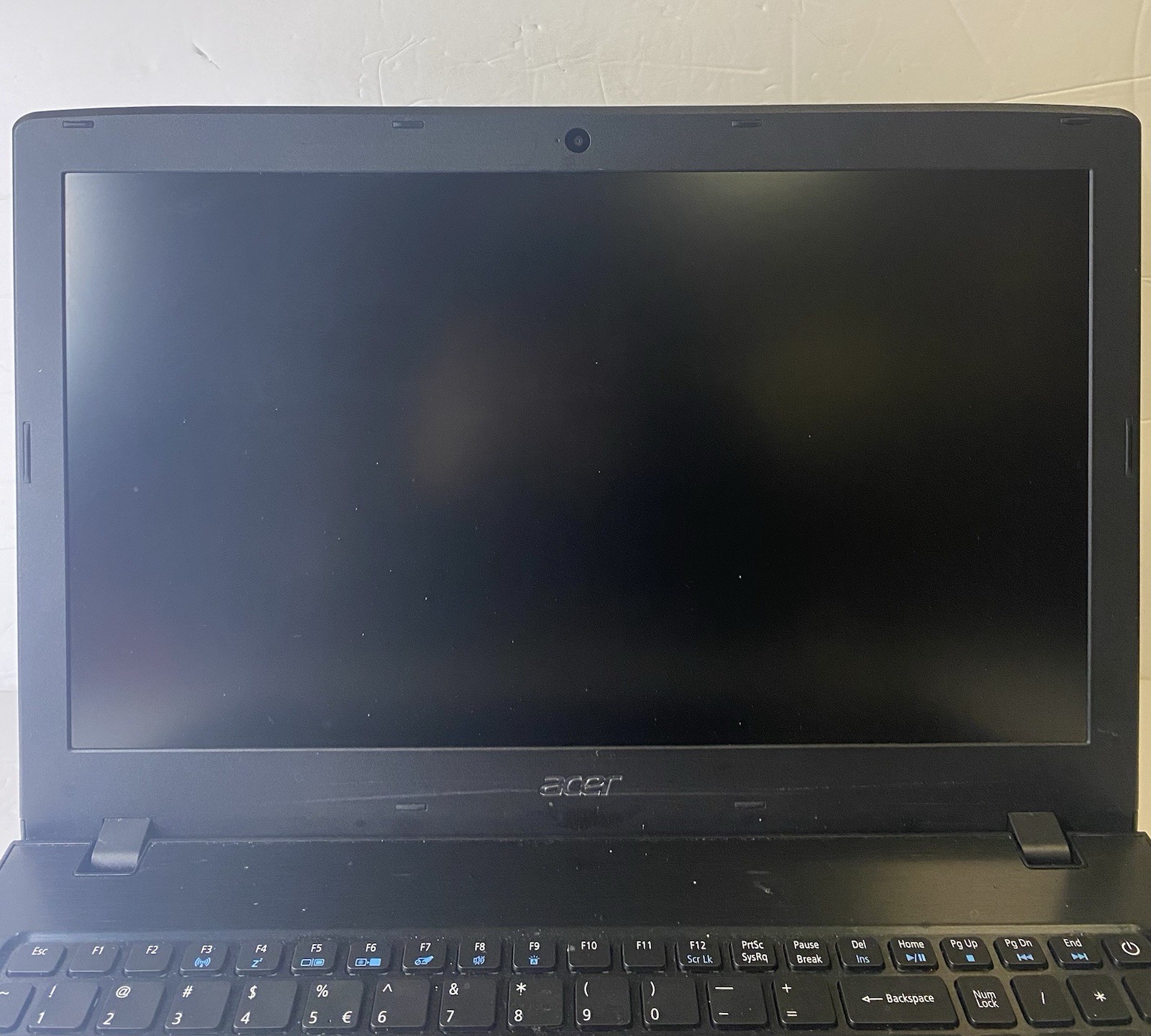 Acer Aspire E5-575 Series Model No N16Q2 Broken