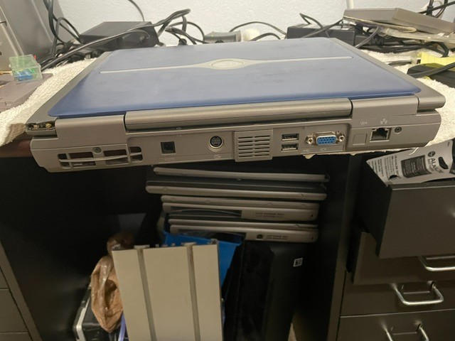 Dell Inspiron 1100 Celeron 2.4 GHz 20GB HDD CMOS and Main Batt Bad DVD RW 128 MB