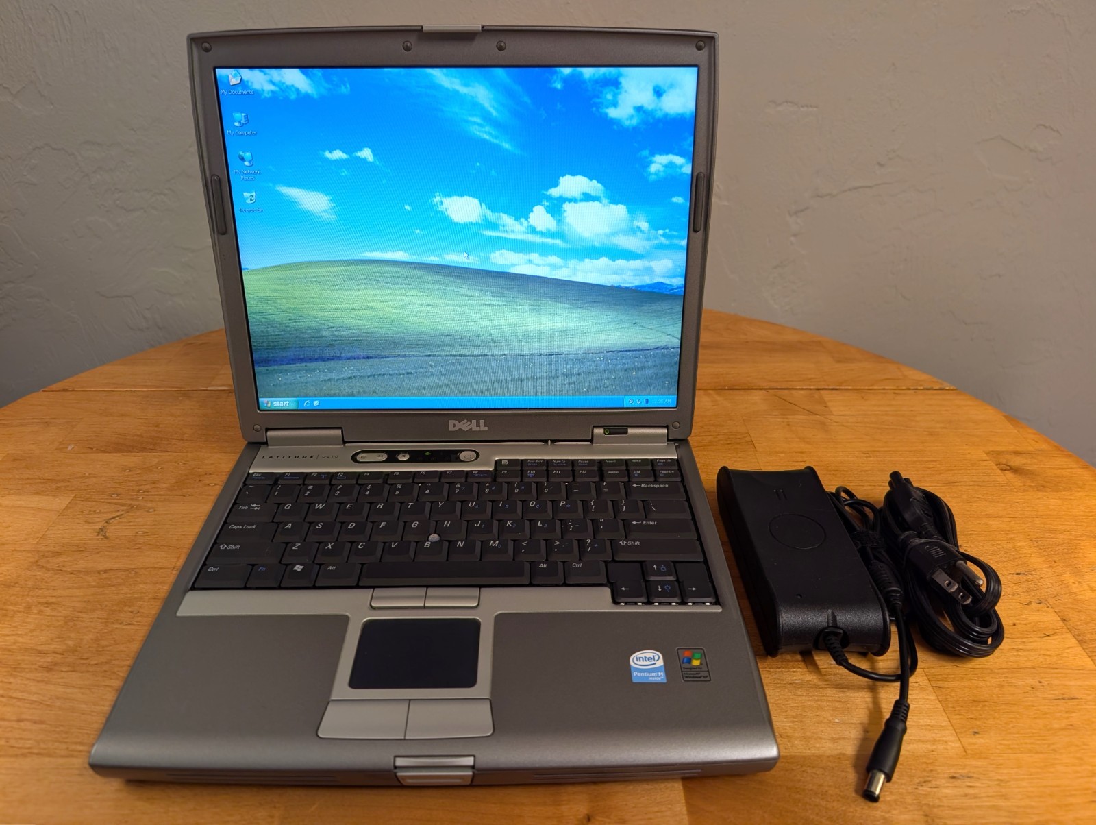 Dell Latitude D610 Laptop W/ Windows XP Professional SP3 – WiFi, DVD – Complete!