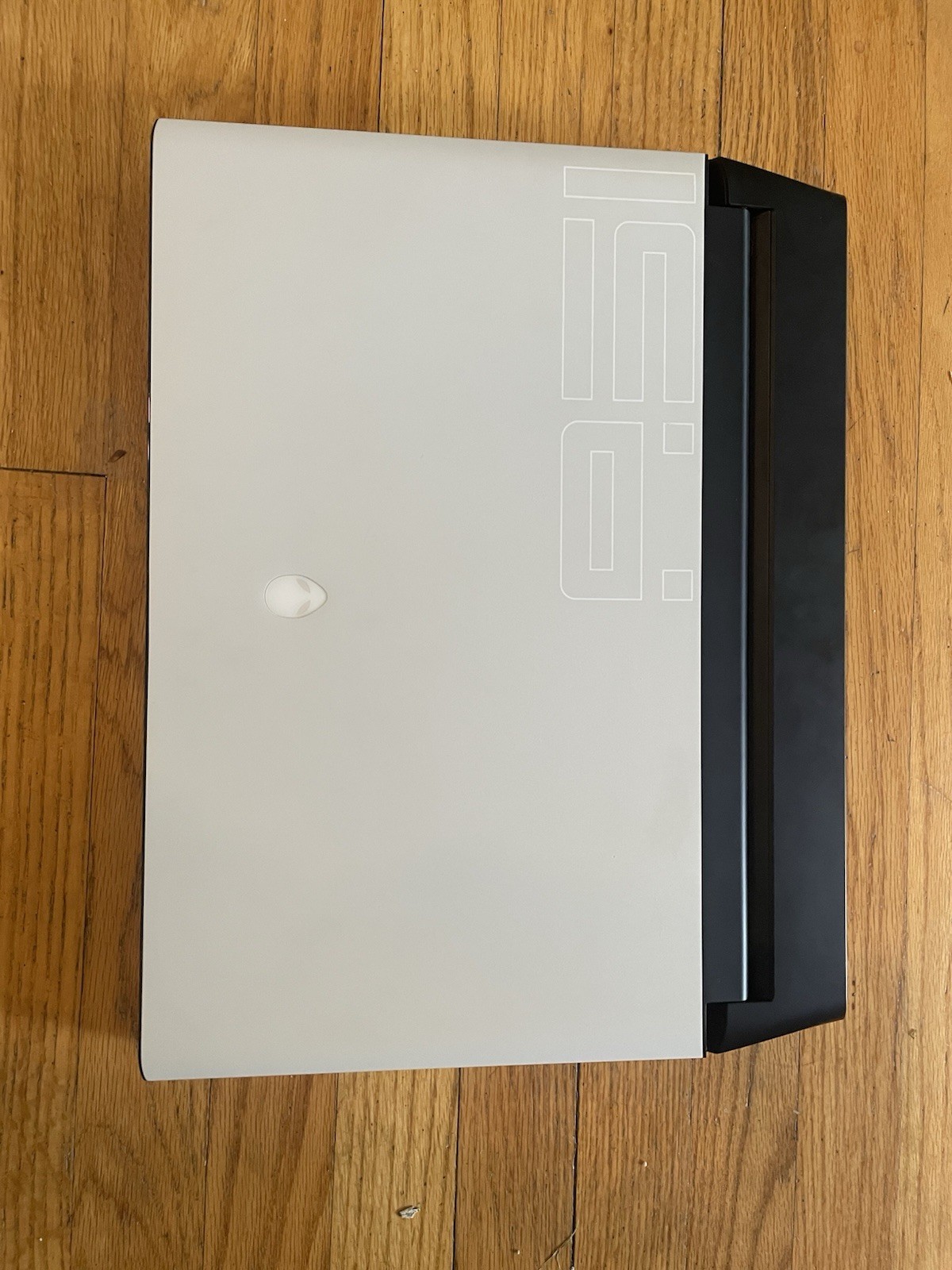 Alienware Area-51m R2 | i7-10700K | RTX 2070 Super | 24GB RAM | 1TB SSD