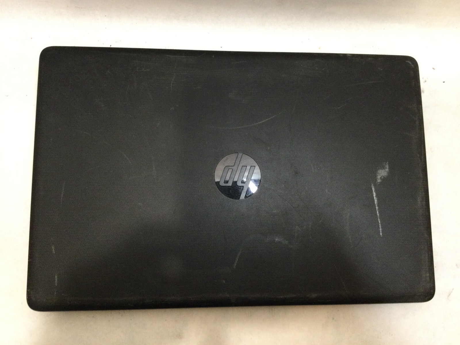 HP 15-db0004dx 15.6″ / AMD Ryzen 3 2200U / (DOES NOT POWER ON!) MR