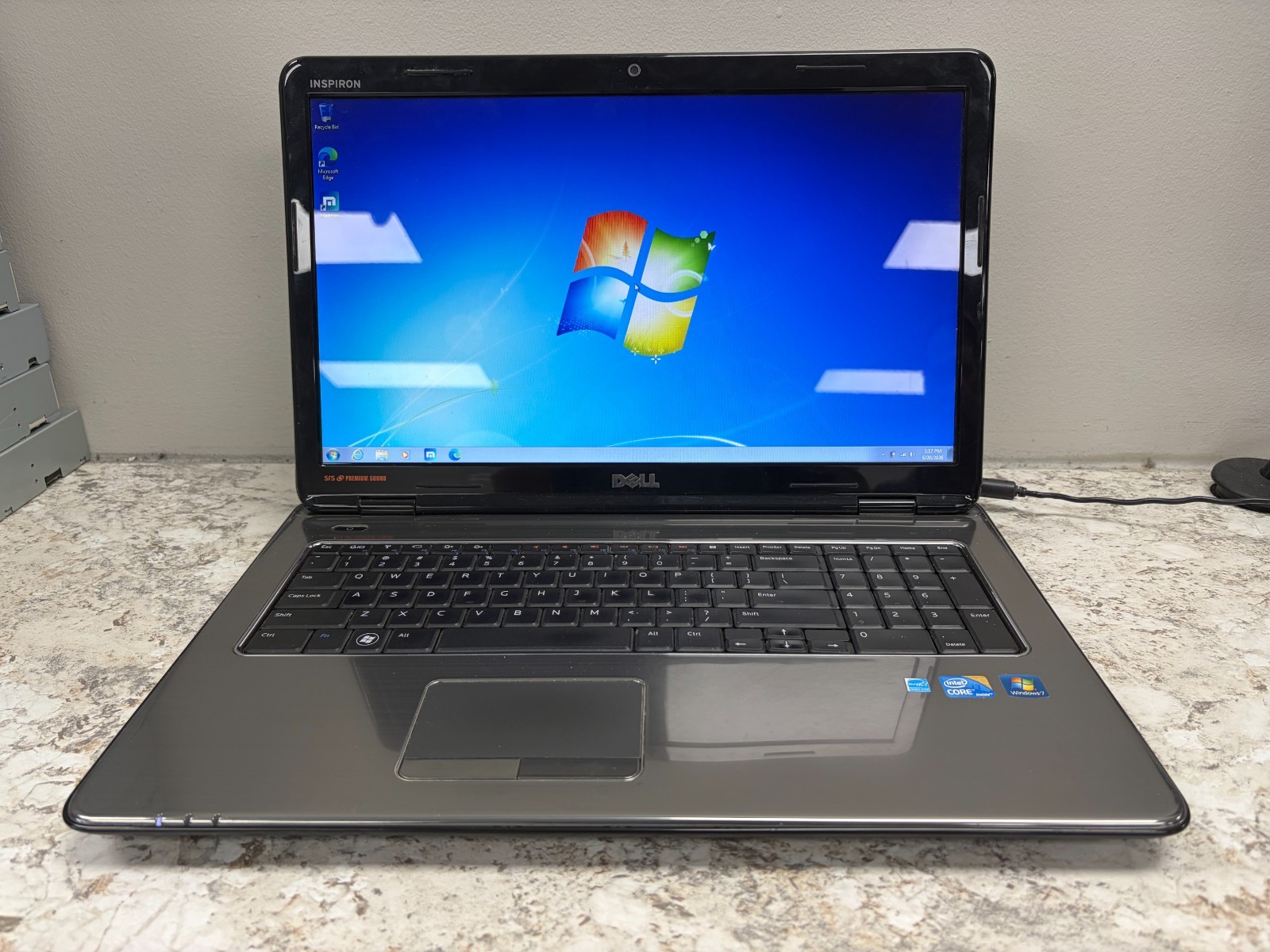 Dell N7010 Core i3 @ 2.4 GHz, 4GB, 230GB SSD, Win7 Pro, Bad Battery, No Charger
