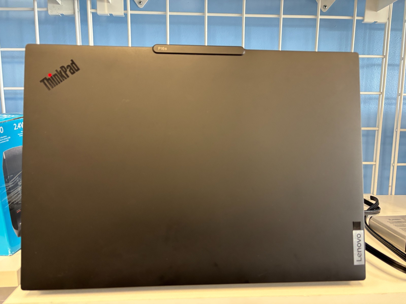 Lenovo ThinkPad P16s Gen 4 FHD+ 2.0 GHz Ryzen AI 7 PRO 350 32GB 1TB SSD