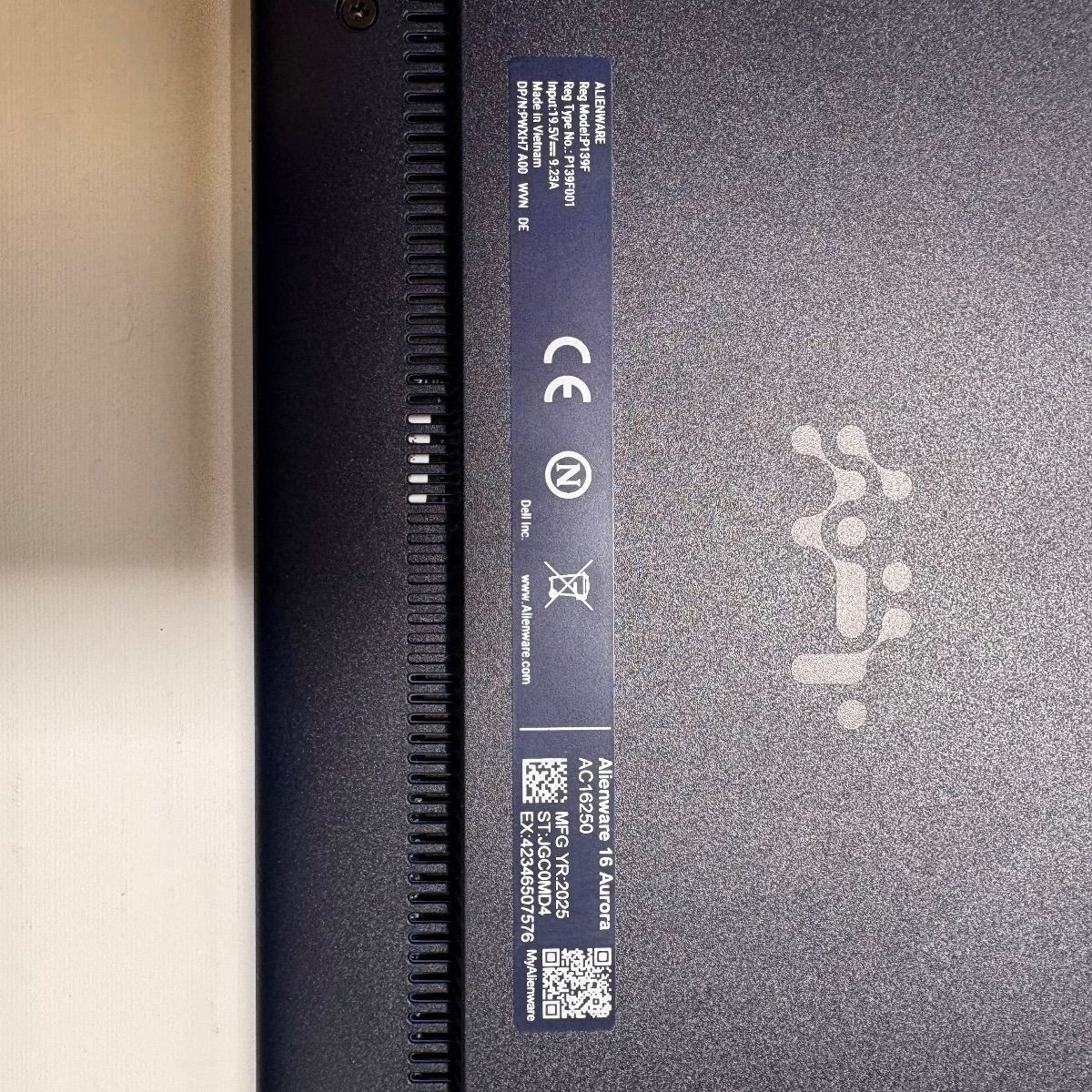 Alienware 16 Aurora AC16250 Laptop, 16″ FHD, Core 7 240H, 16GB, 1TB, RTX 5050