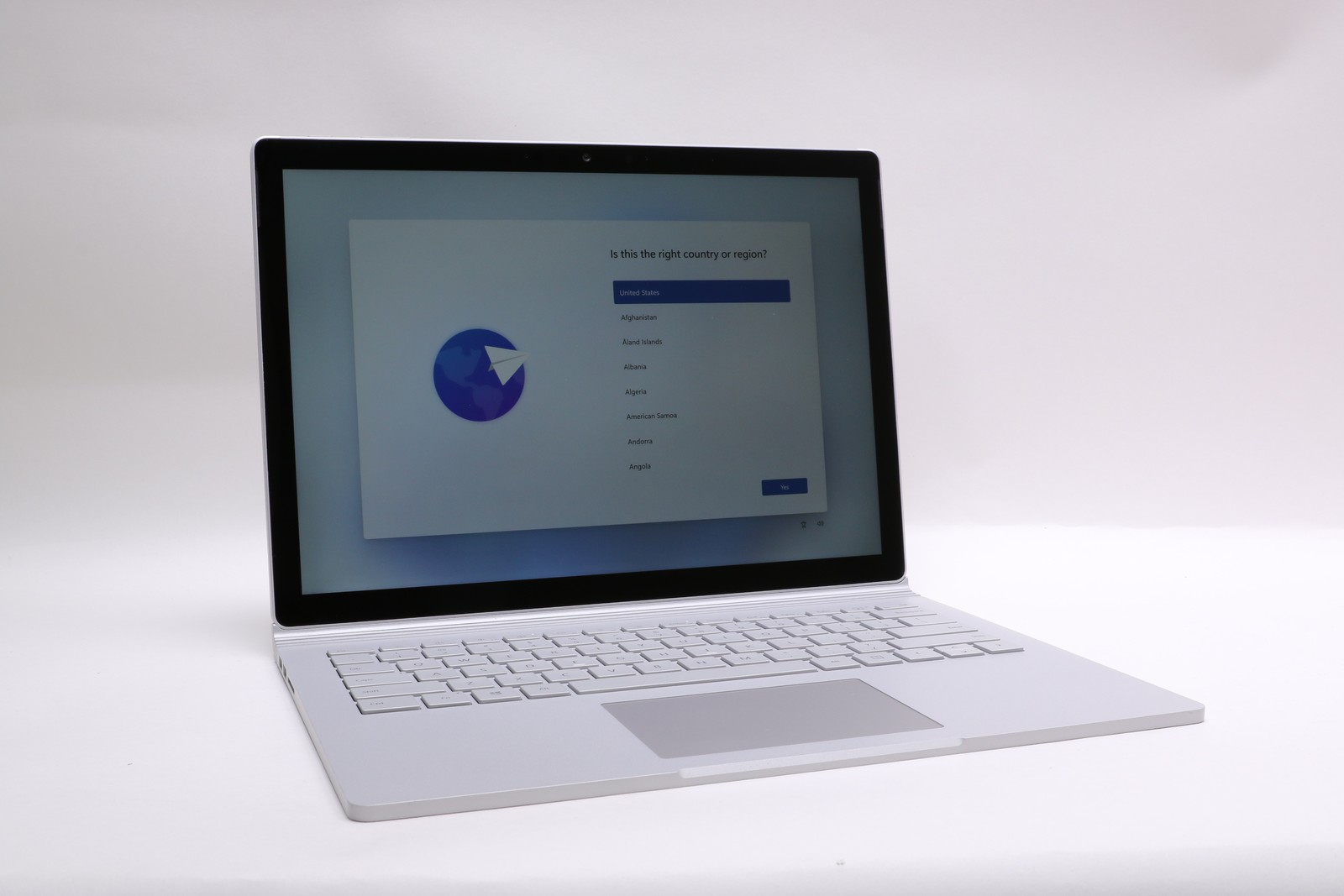 13.5″ Microsoft Surface Book 3, i5-1035G7, 8GB, 256GB SSD, Touchscreen