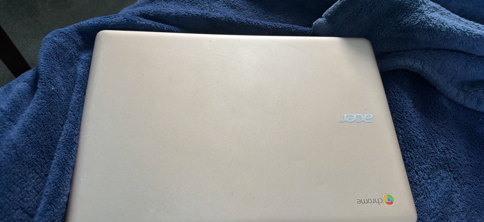 Acer Chromebook 15.6″ Intel 4GB 16GB eMMC FHD Chrome OS Silver Charger