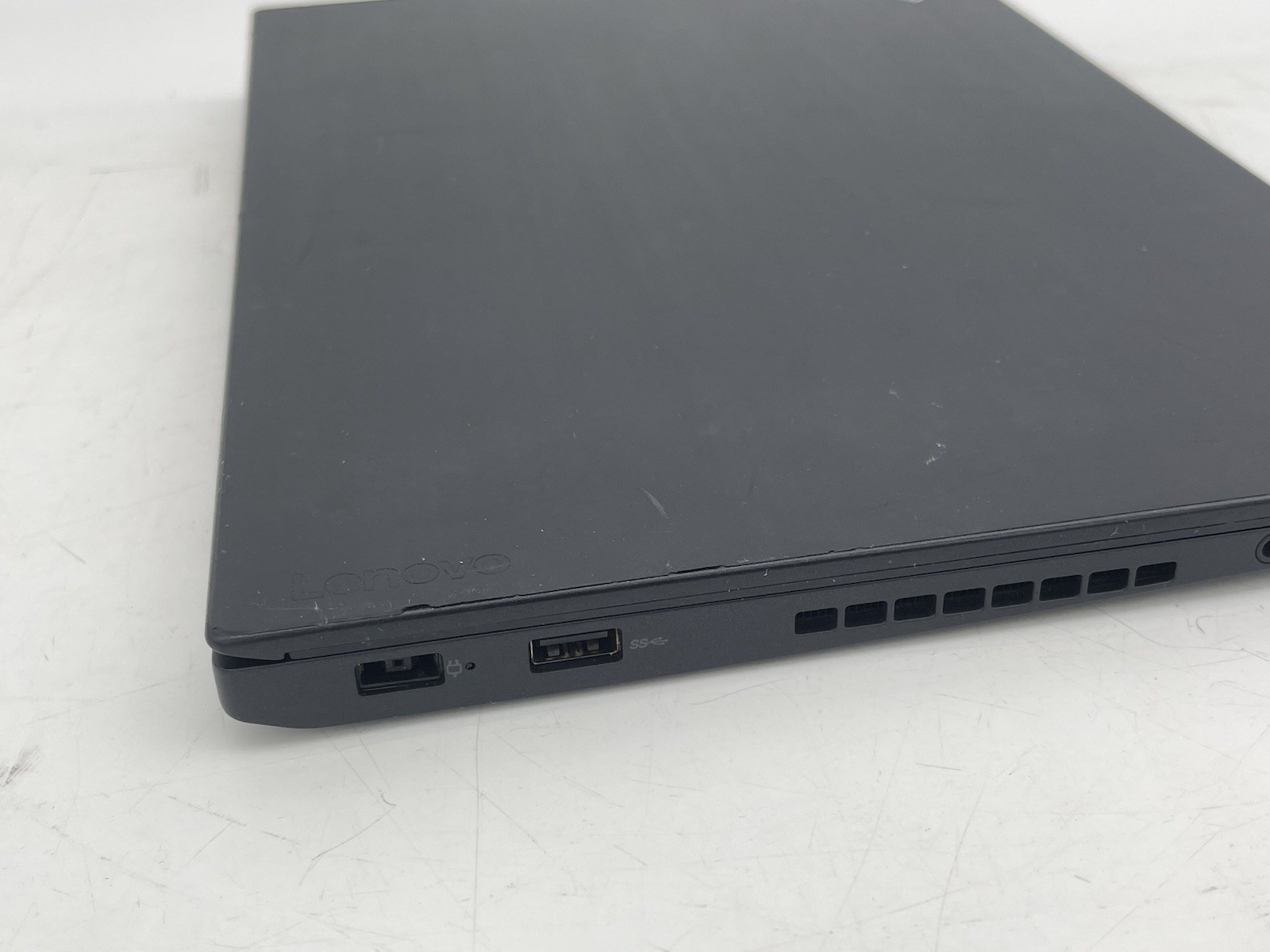 Lenovo ThinkPad T470s 14″ Laptop w/ i5-6300U 2.4GHz CPU 8GB RAM No SSD No Batt