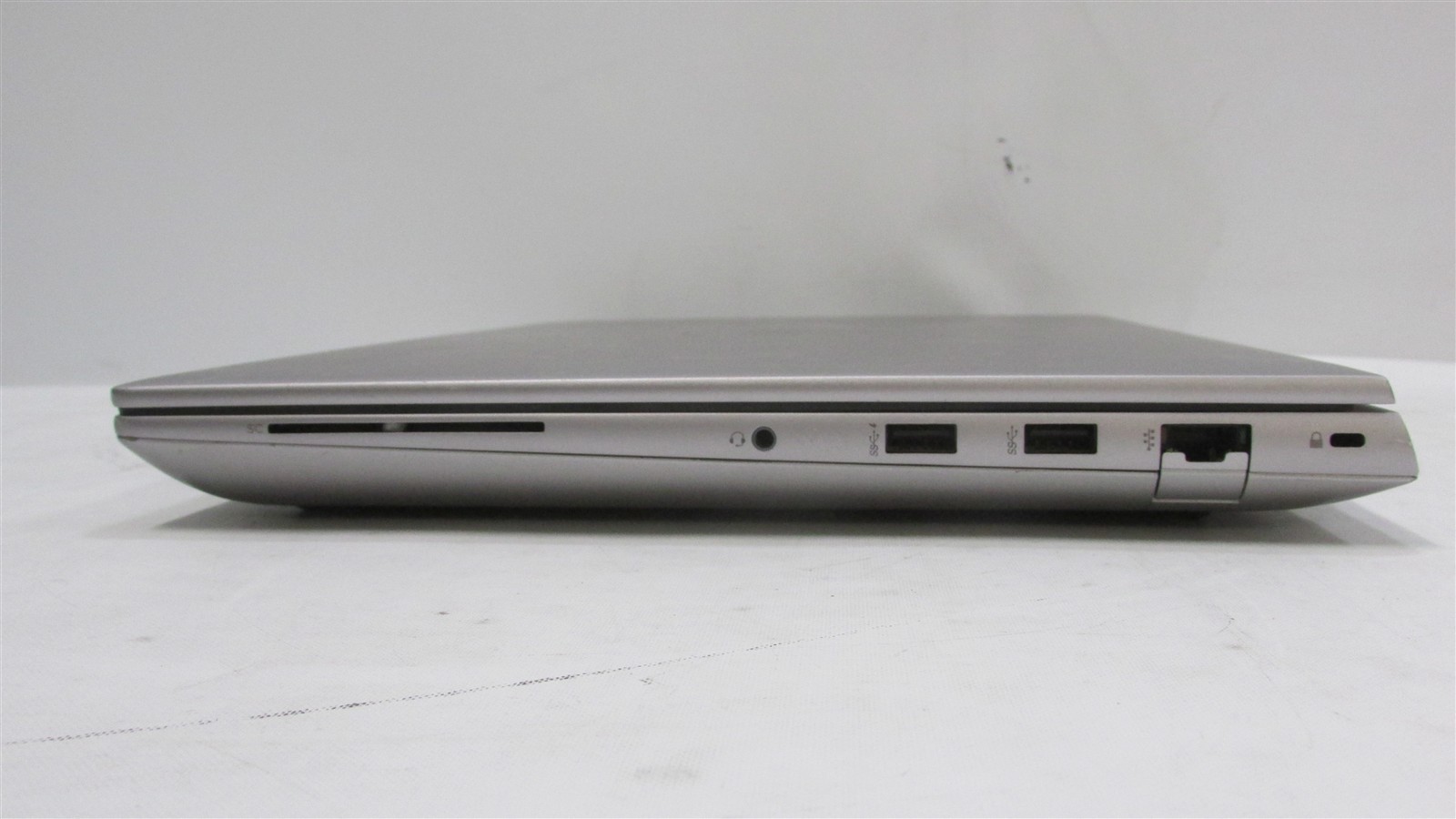 HP ZBook Fury 16 G10 i9-13950HX 2.2GHz 64GB 512GB NVME 15.6″ Win 11 Pro SCUFFS