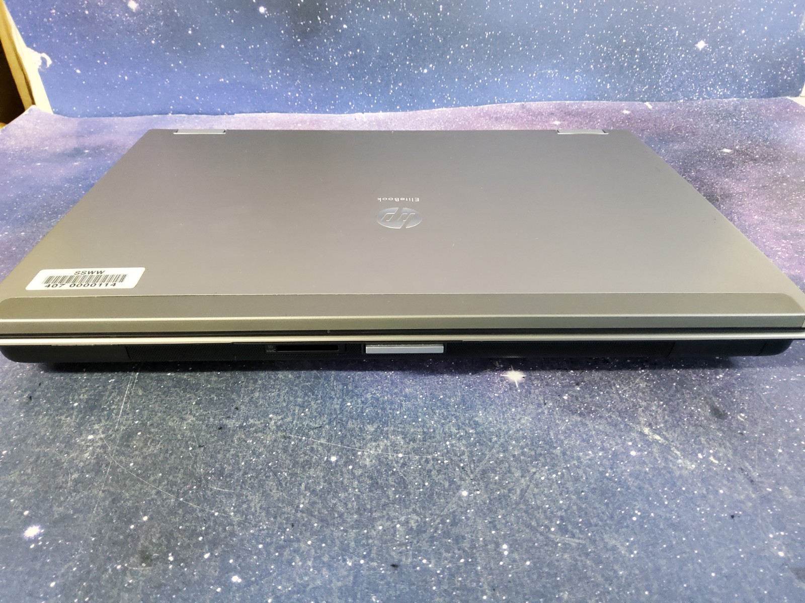 HP EliteBook 8440p No Hard drive no cord Parts Only