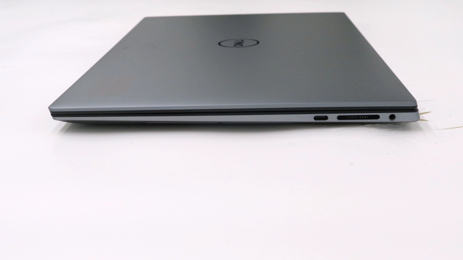Dell Precision 5570 15″ i5-12600h 16GB 256GB – Good