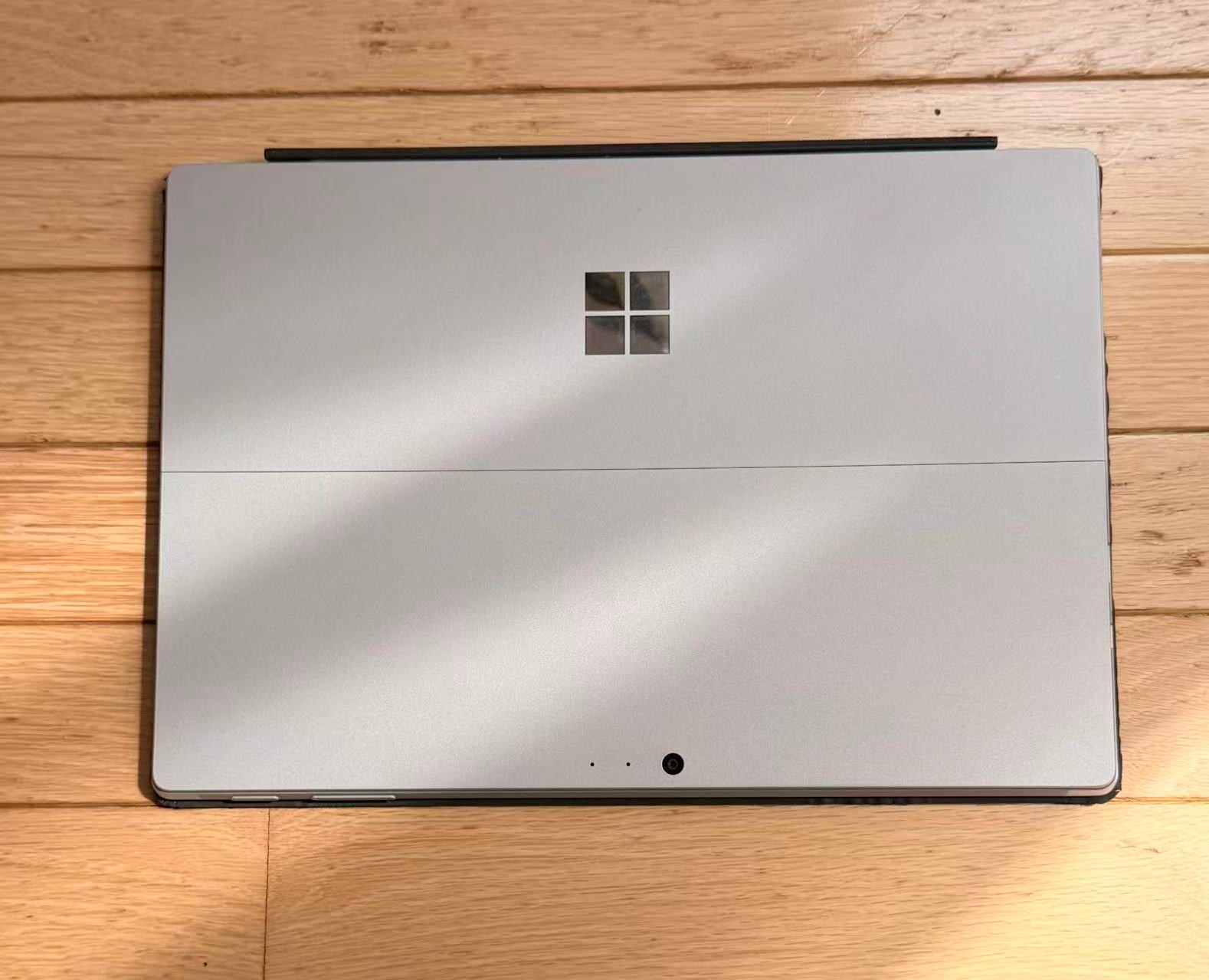 Microsoft Surface Pro 5 i5 7300U 2.6Hz 128G with Windows 11 Excellent Condition