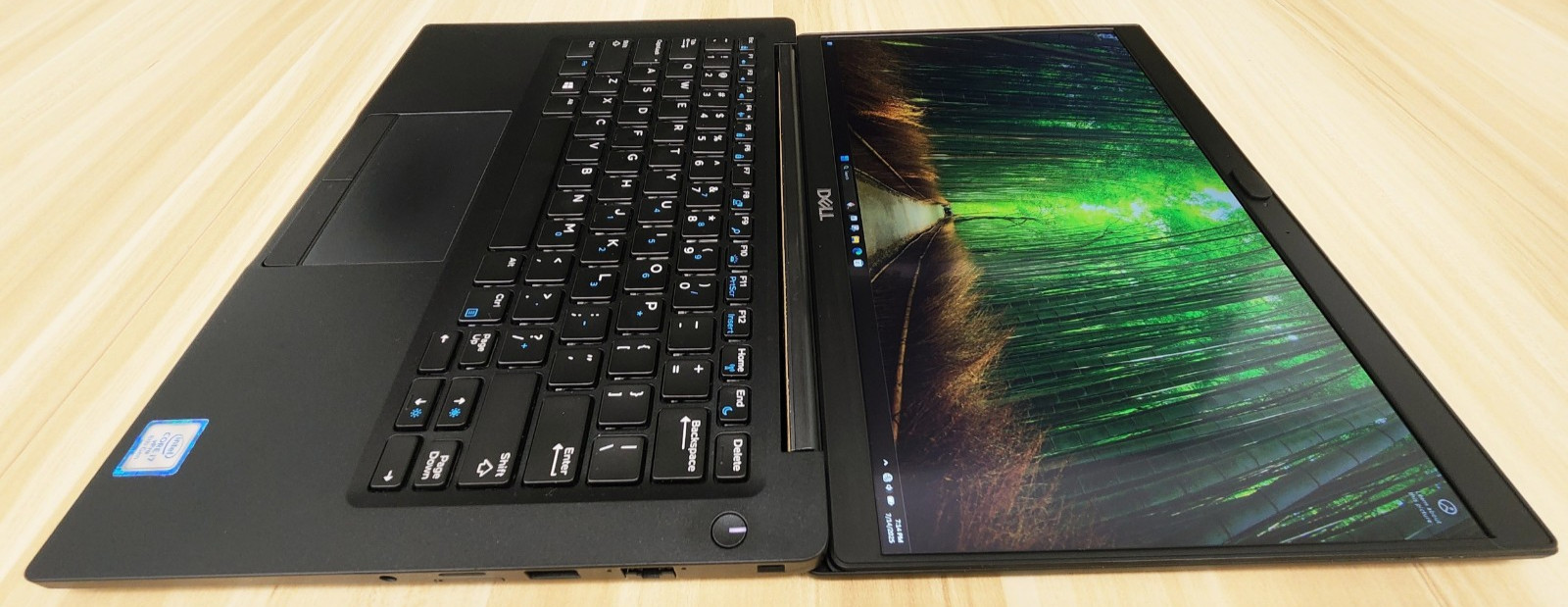 Dell Latitude 7390 13.3″ Touch, 500GB M.2, Intel i7 8th Gen 4.2 GHz, 16GB DDR4
